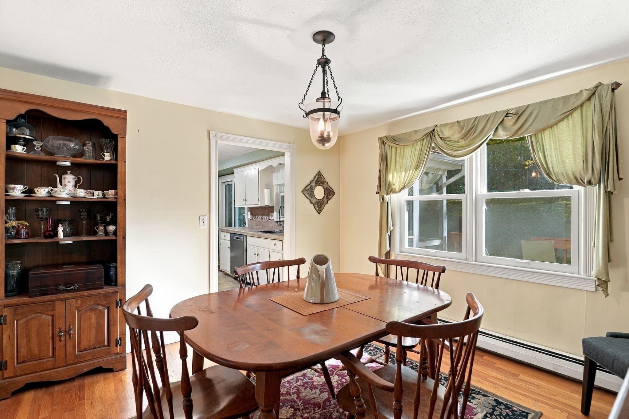 Single Family Residence at 5 Ragged Hill Rd, Milford MA 01757, photo 7 of 34