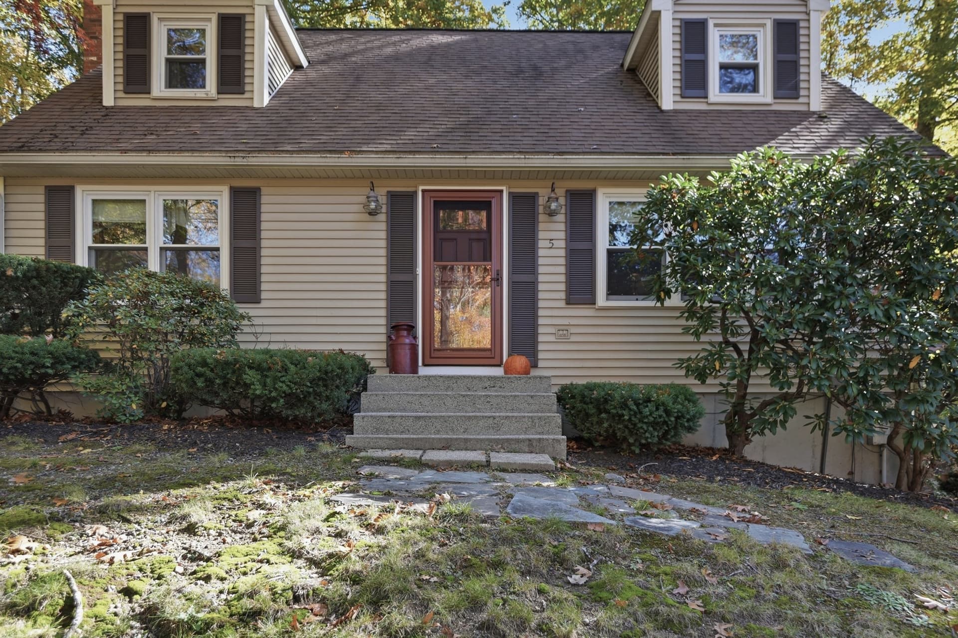 5 Ragged Hill Rd, Milford MA 01757