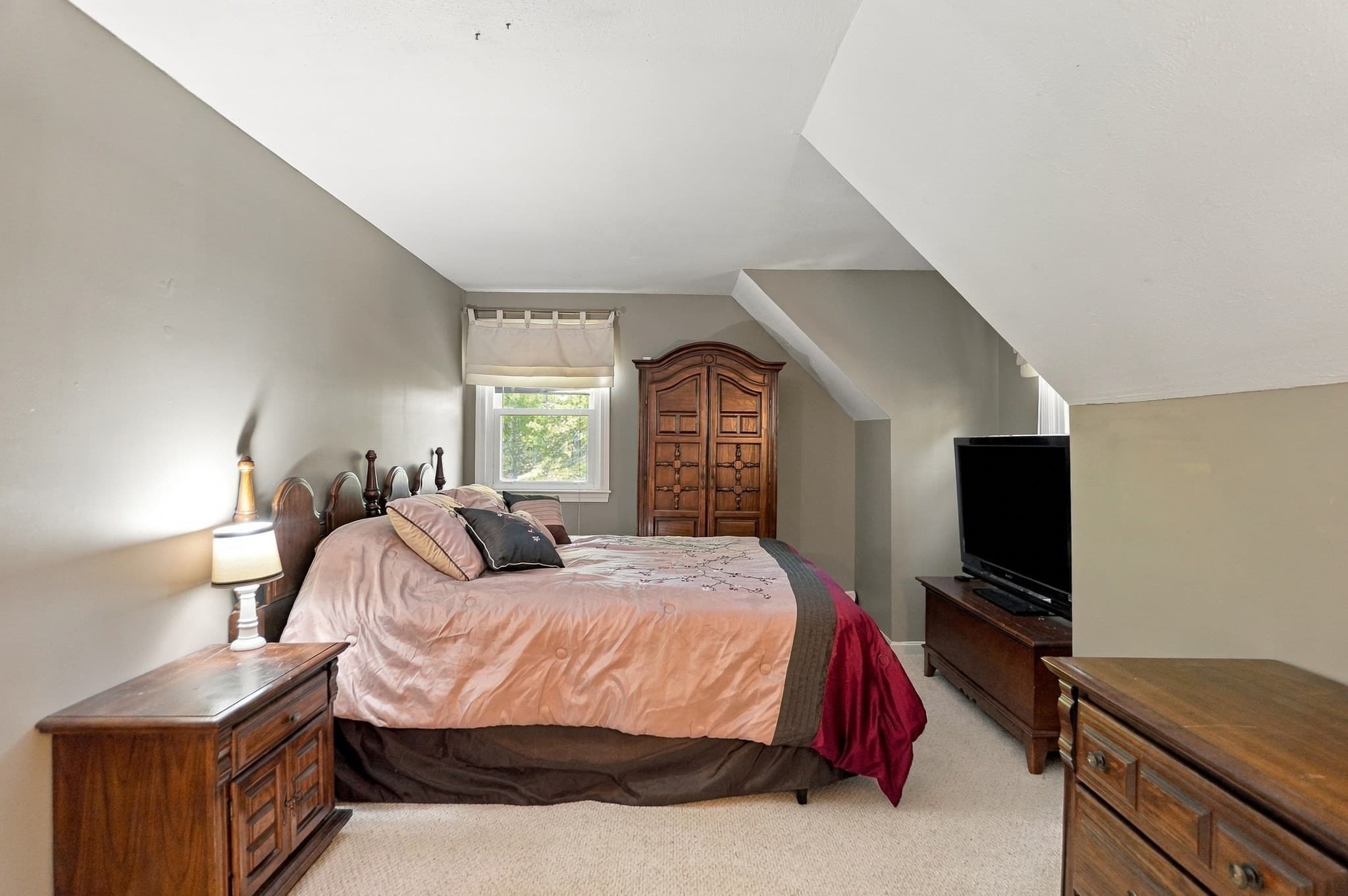 Single Family Residence at 5 Ragged Hill Rd, Milford MA 01757, photo 18 of 34