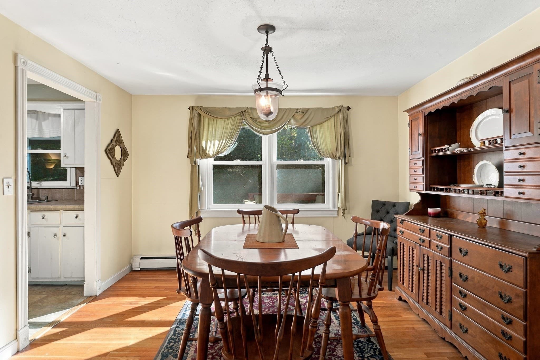 Single Family Residence at 5 Ragged Hill Rd, Milford MA 01757, photo 8 of 34