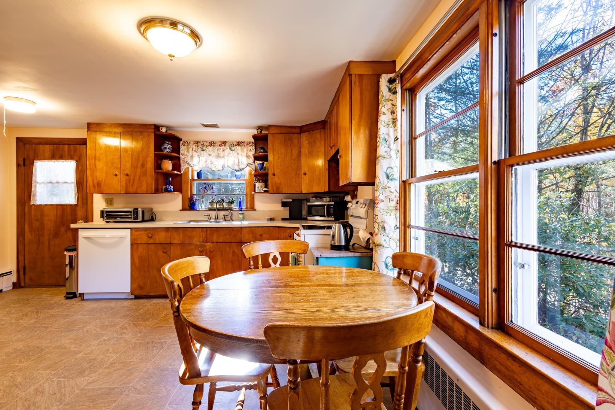 Single Family Residence at 28 Revere Hill Rd, Warwick MA 01378, photo 10 of 36