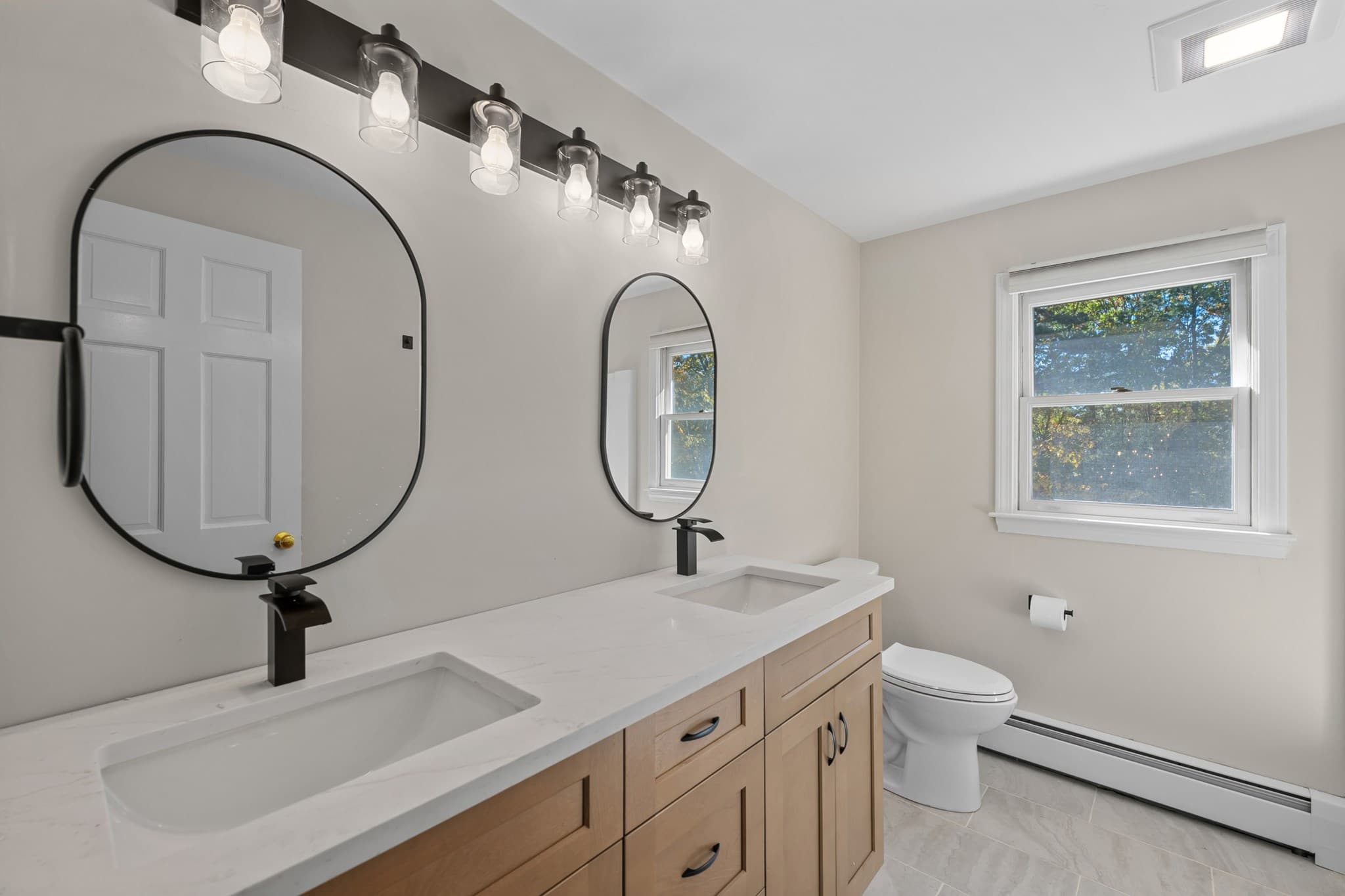 Single Family Residence at 7 Old Salem Cir, Shrewsbury MA 01545, photo 33 of 42