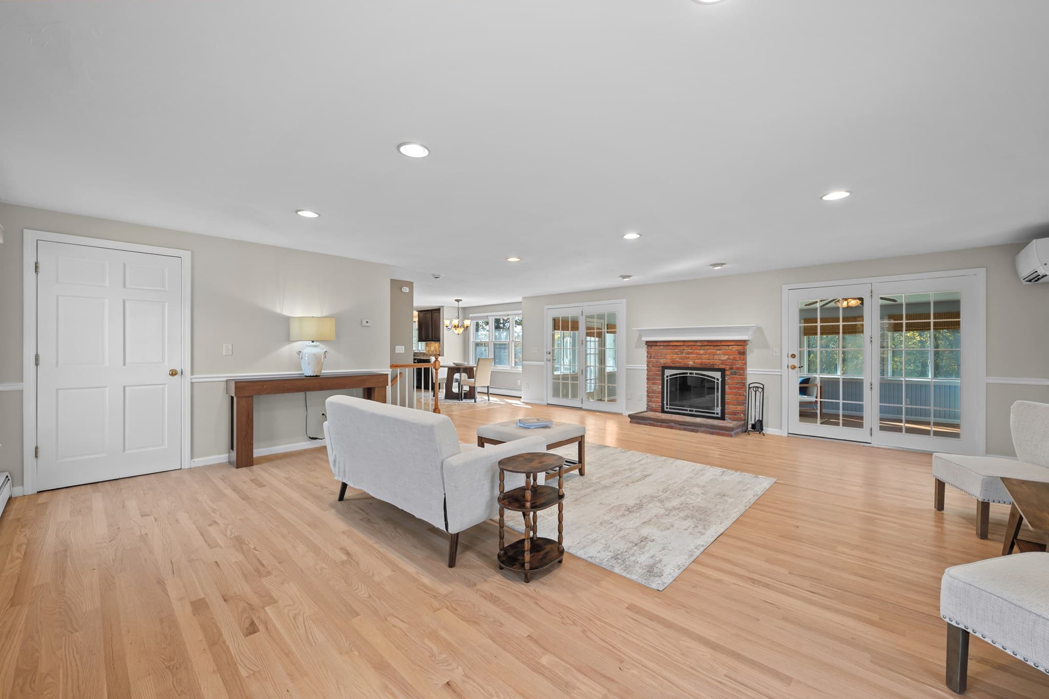 Single Family Residence at 7 Old Salem Cir, Shrewsbury MA 01545, photo 19 of 42
