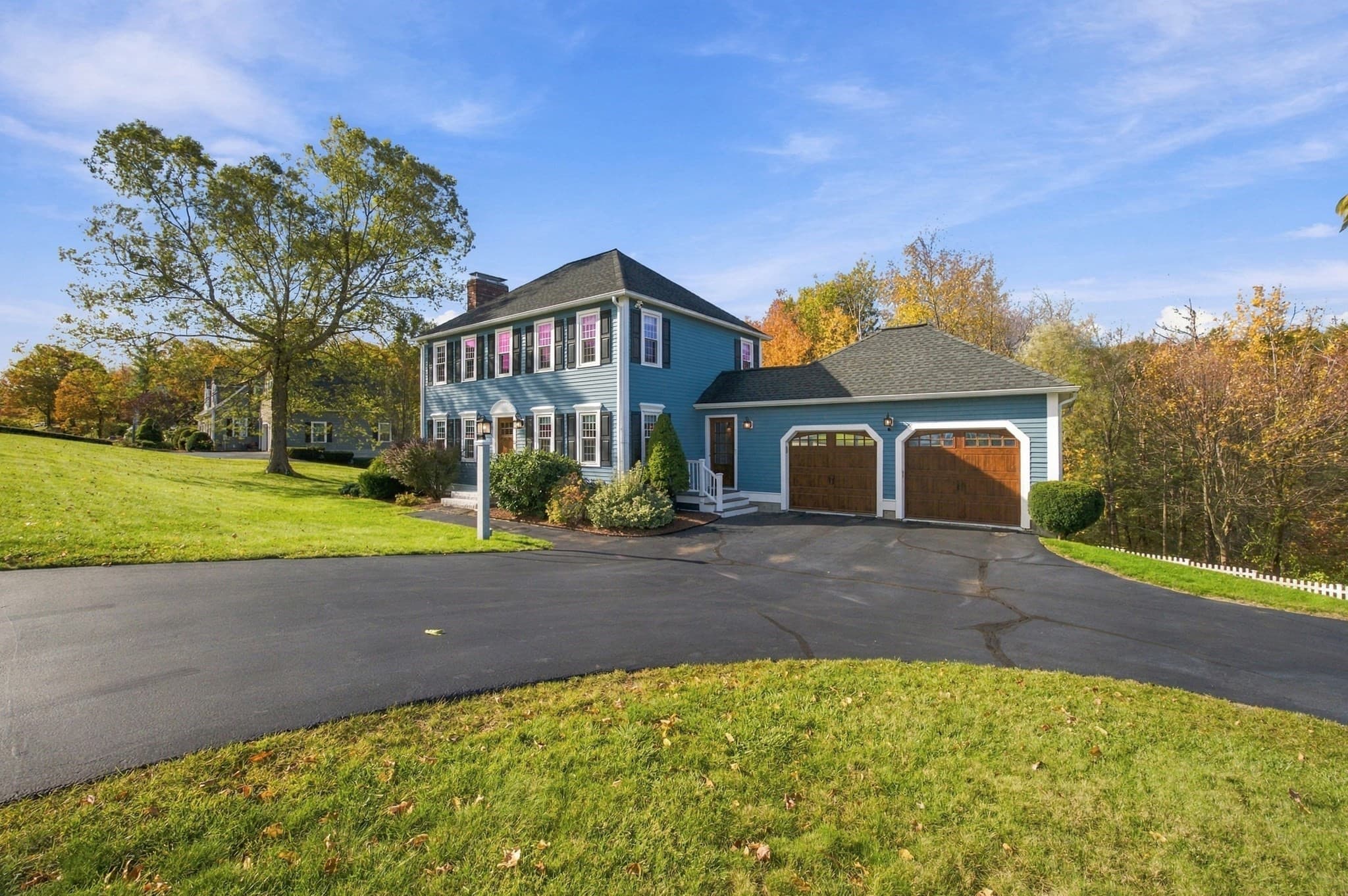 Single Family Residence at 13 Watson Ln, Rutland MA 01543, photo 2 of 36