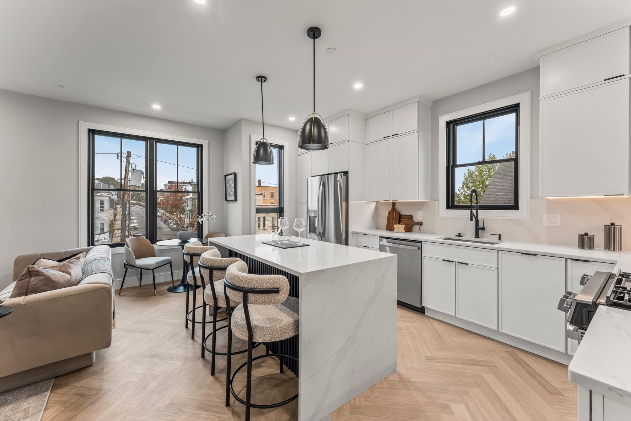 106 Moore St # 8, Boston MA 02128