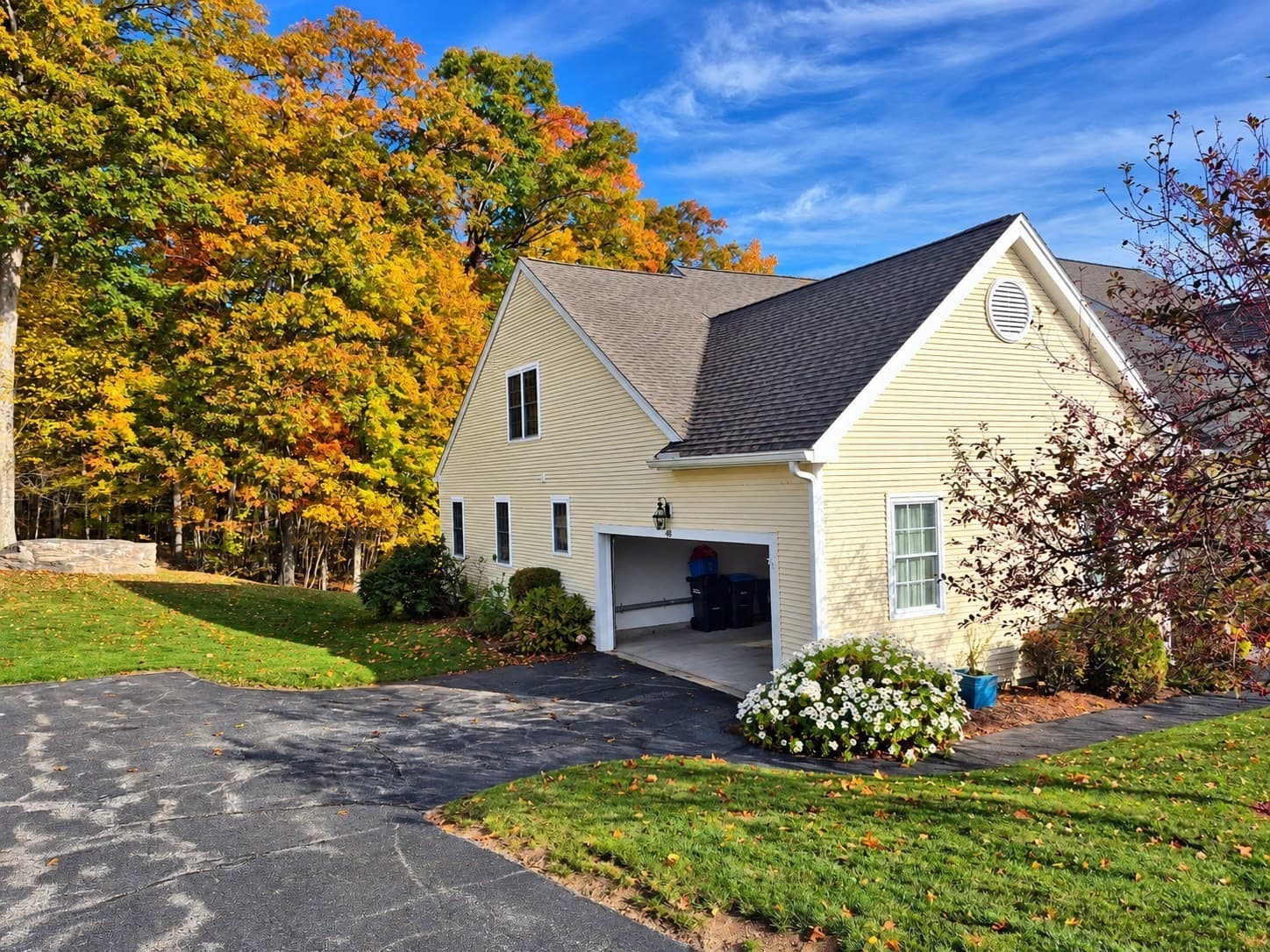 Condominium at 48 Horne Way # 48, Millbury MA 01527, photo 2 of 12