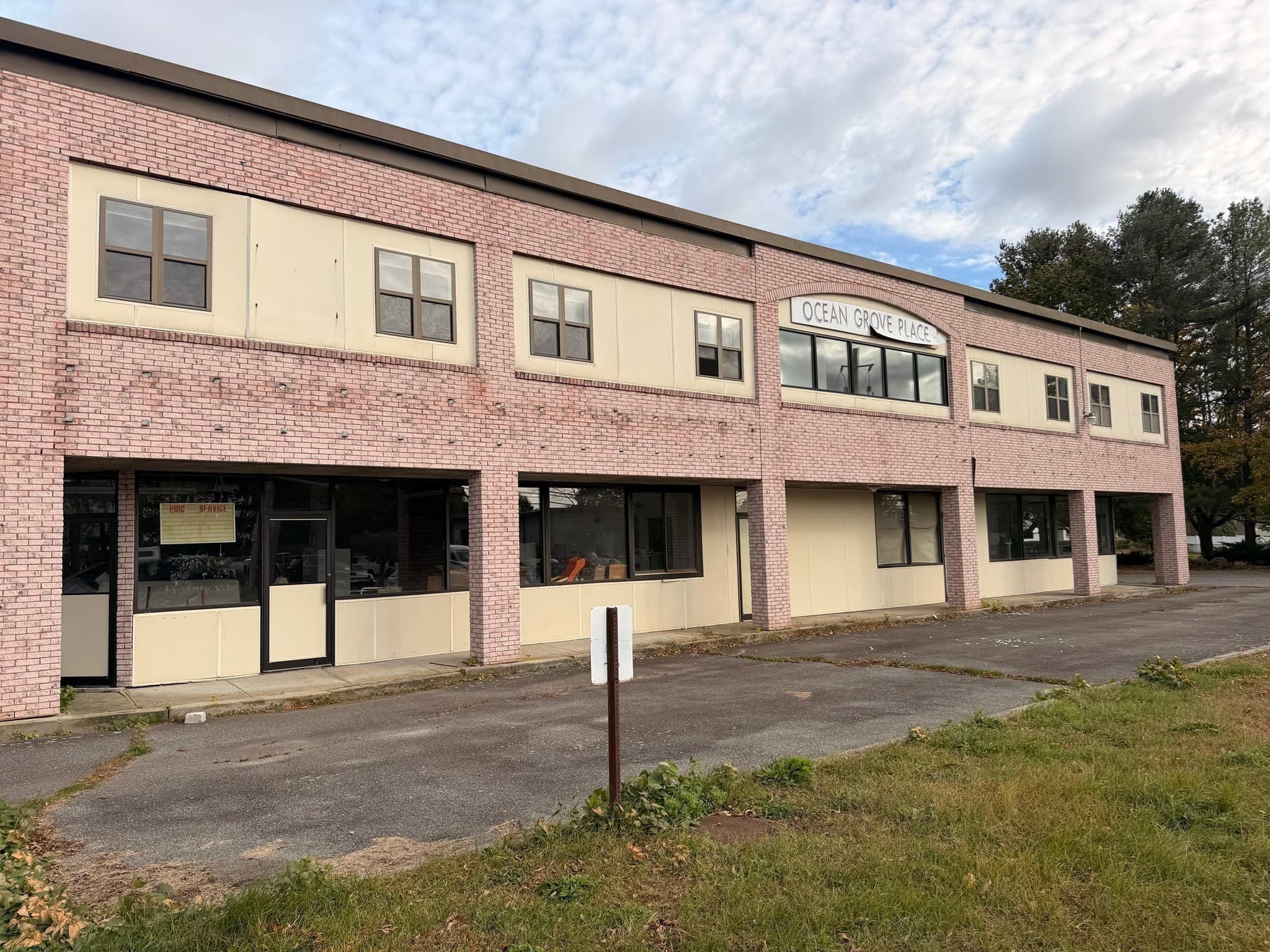 98 Macomber Ave, Swansea MA 02777