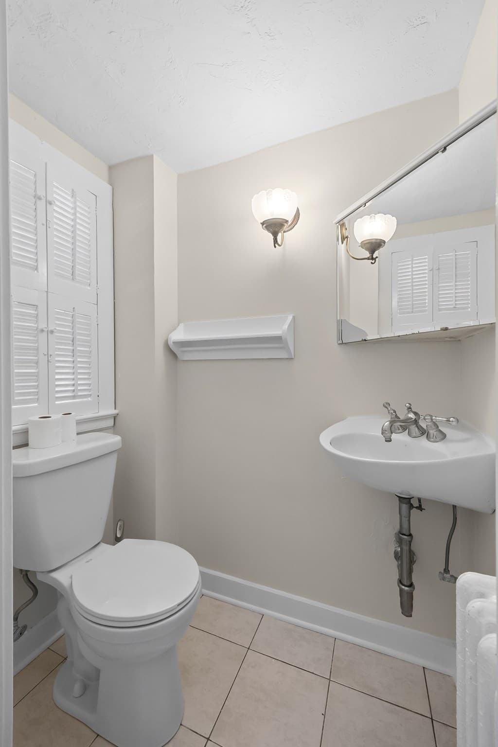 Single Family Residence at 12 Gates Rd, Shrewsbury MA 01545, photo 13 of 39