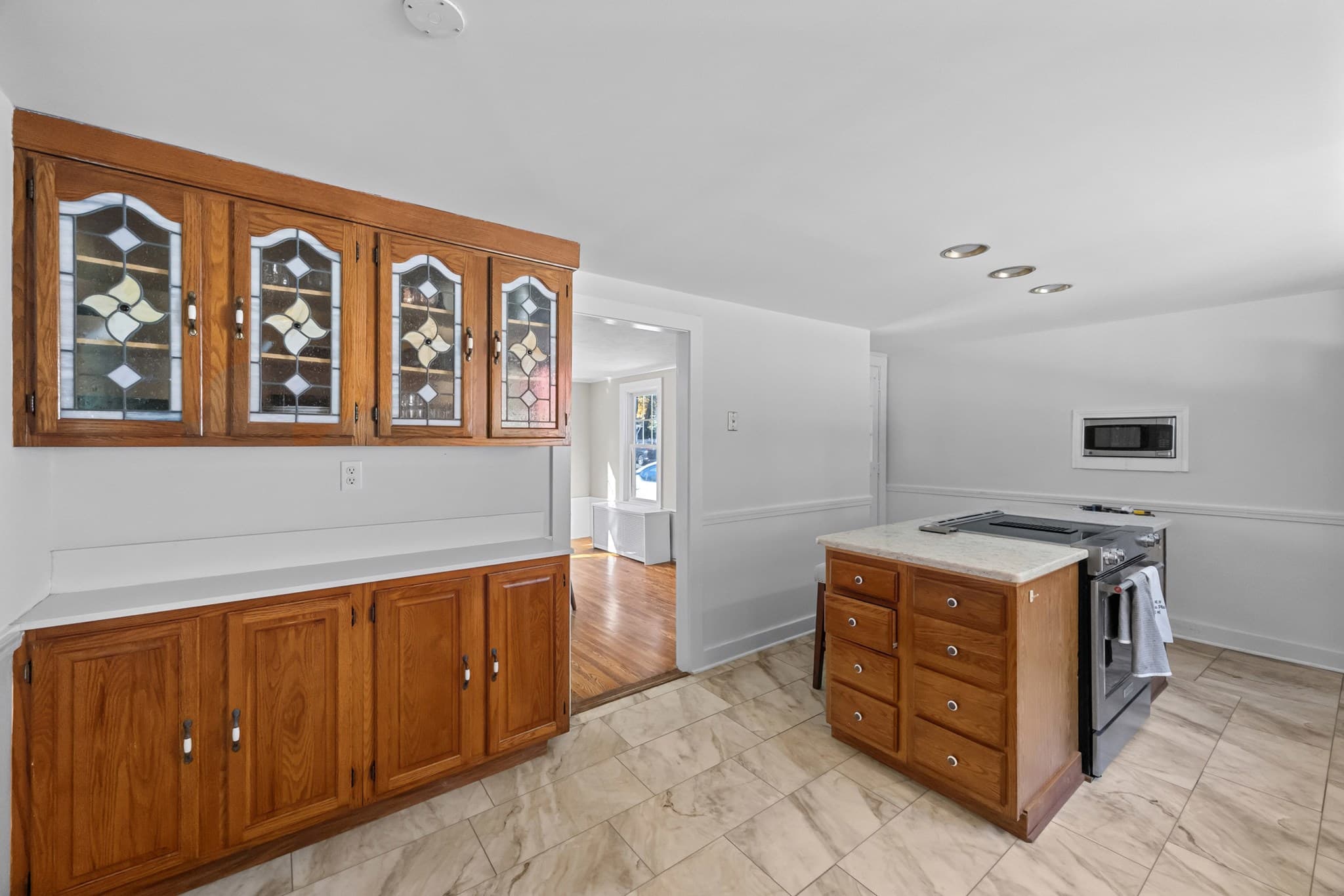 Single Family Residence at 12 Gates Rd, Shrewsbury MA 01545, photo 16 of 39