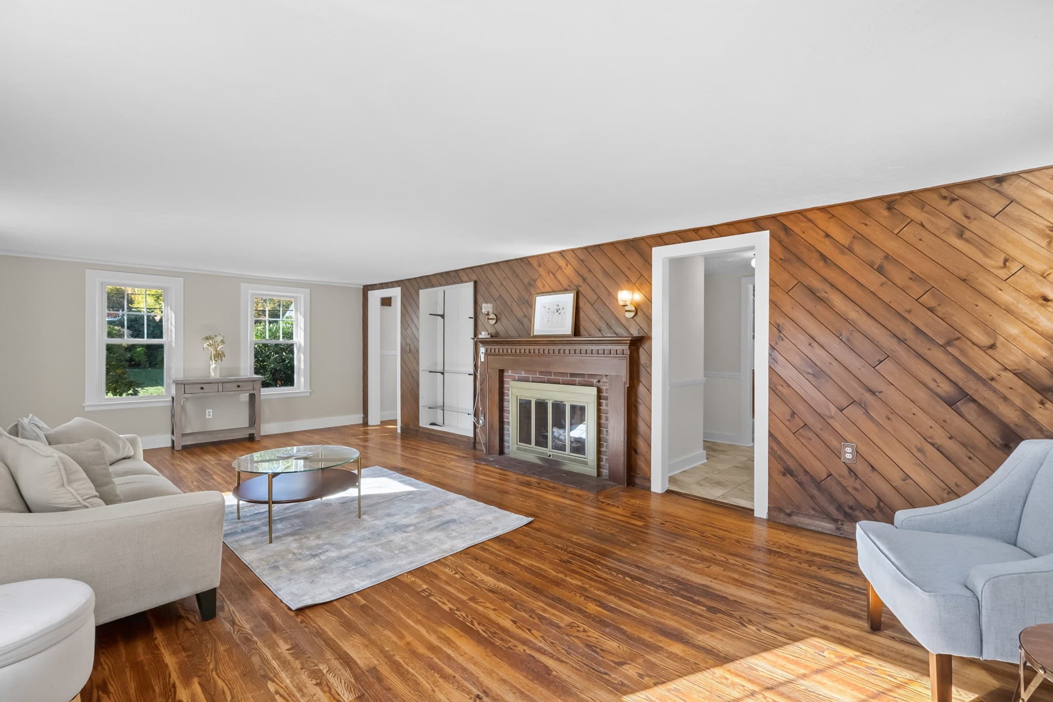 Single Family Residence at 12 Gates Rd, Shrewsbury MA 01545, photo 7 of 39
