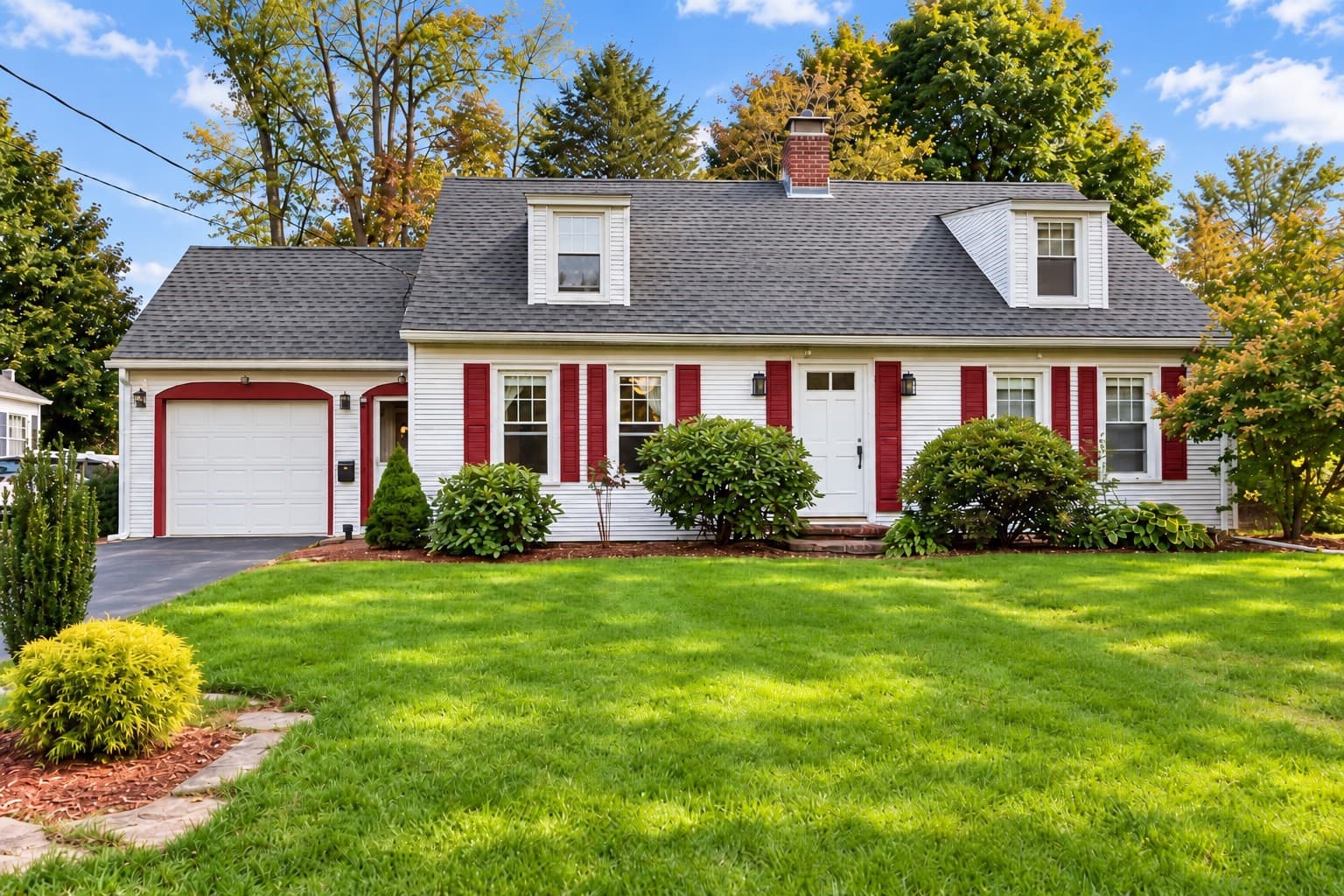 12 Gates Rd, Shrewsbury MA 01545