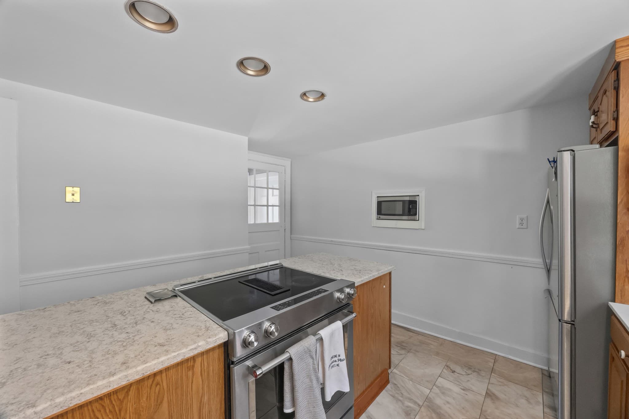 Single Family Residence at 12 Gates Rd, Shrewsbury MA 01545, photo 18 of 39
