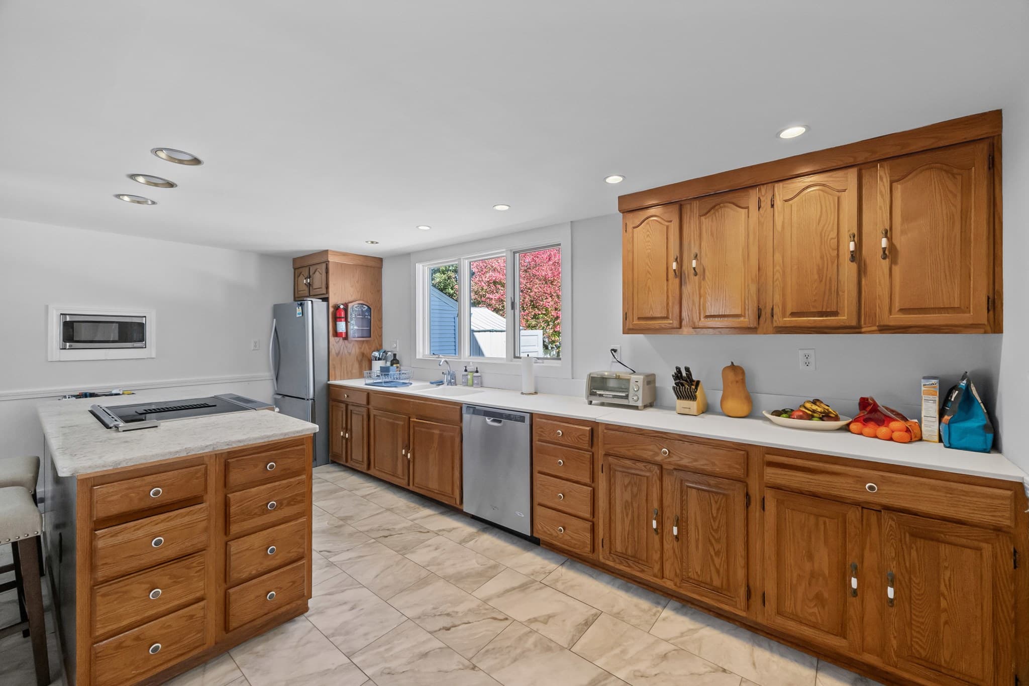 Single Family Residence at 12 Gates Rd, Shrewsbury MA 01545, photo 15 of 39