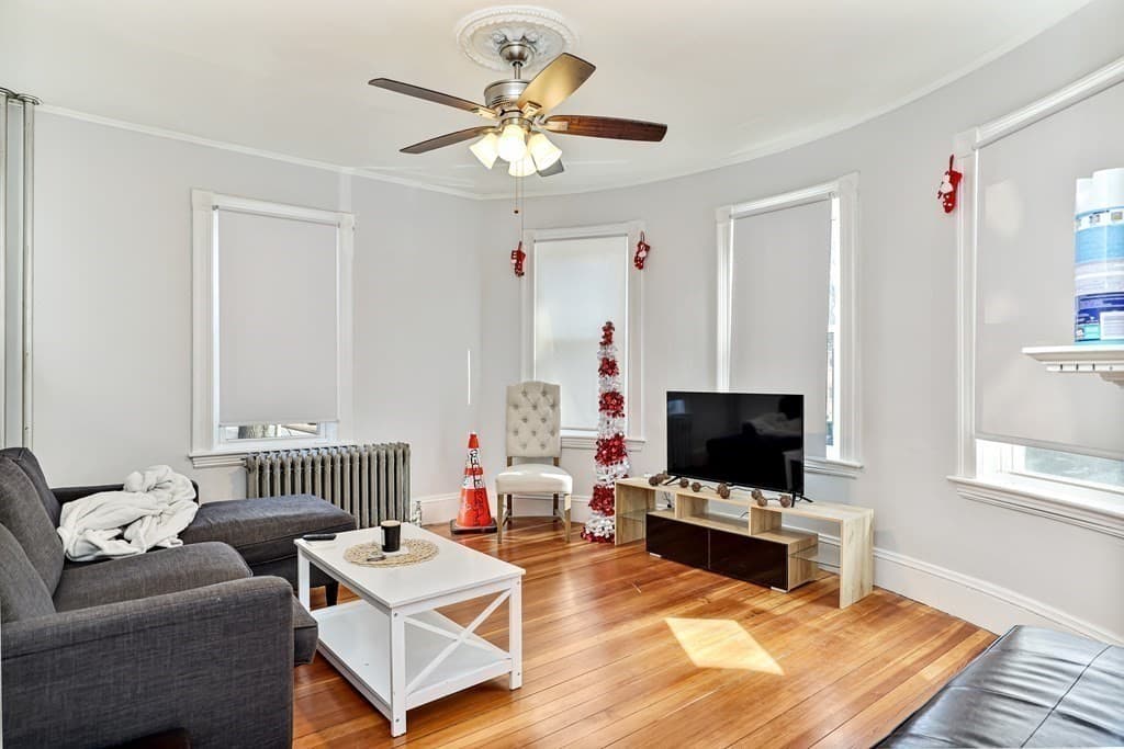 Apartment at 753 Boylston # 2, Brookline MA 02467, photo 8 of 33