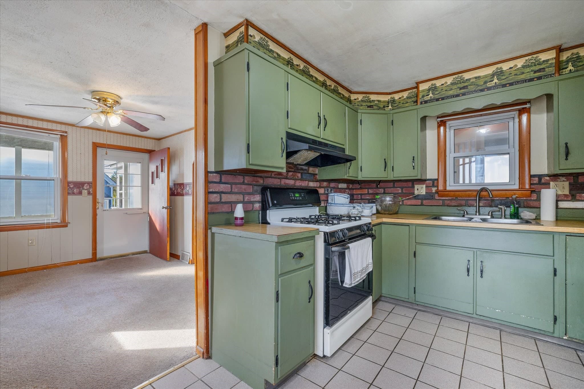 Single Family Residence at 37 Memorial St, Templeton MA 01436, photo 19 of 33