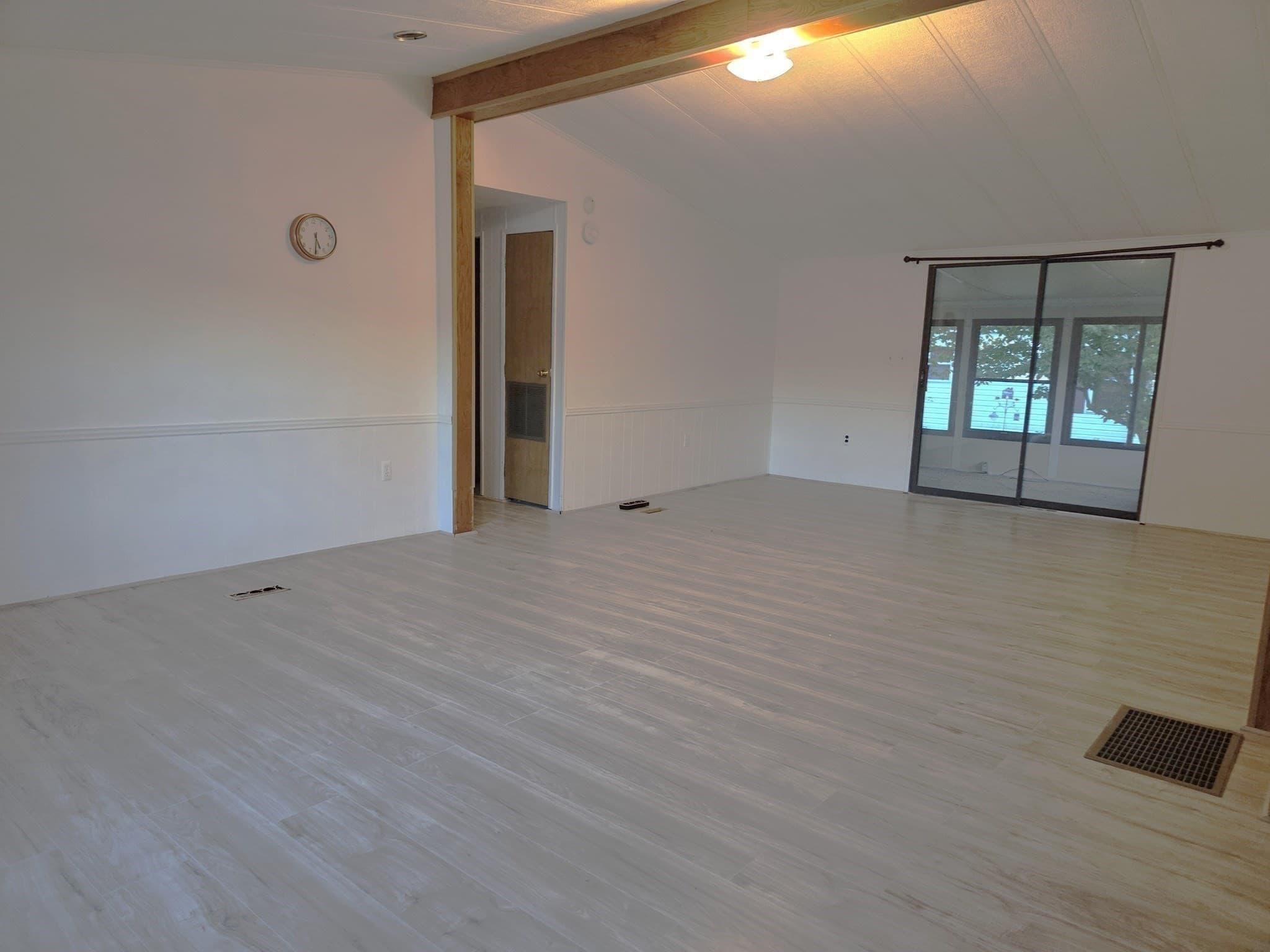Mobile Home at 116 Victoria Lane, Marlborough MA 01752, photo 13 of 23