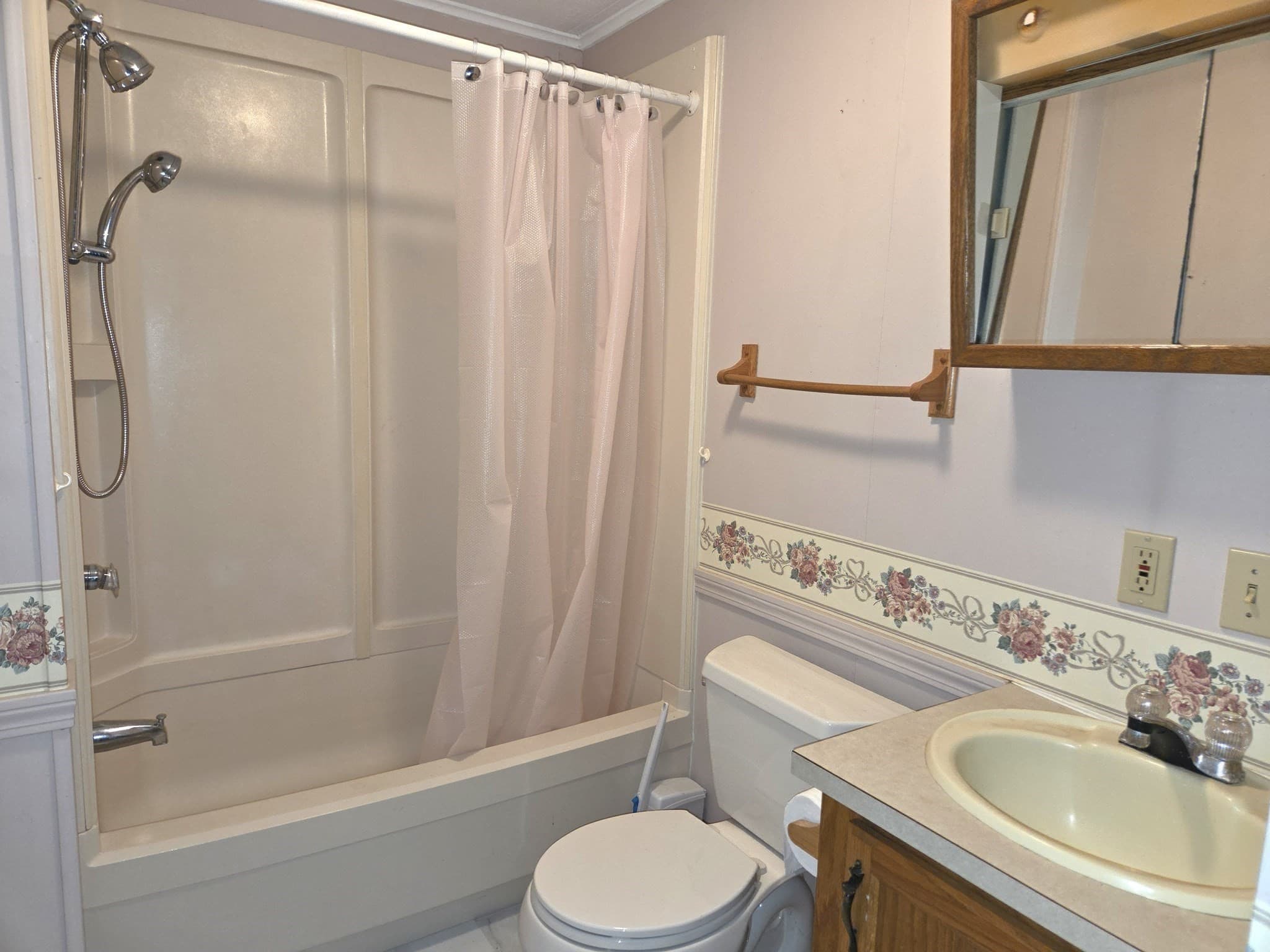 Mobile Home at 116 Victoria Lane, Marlborough MA 01752, photo 20 of 23
