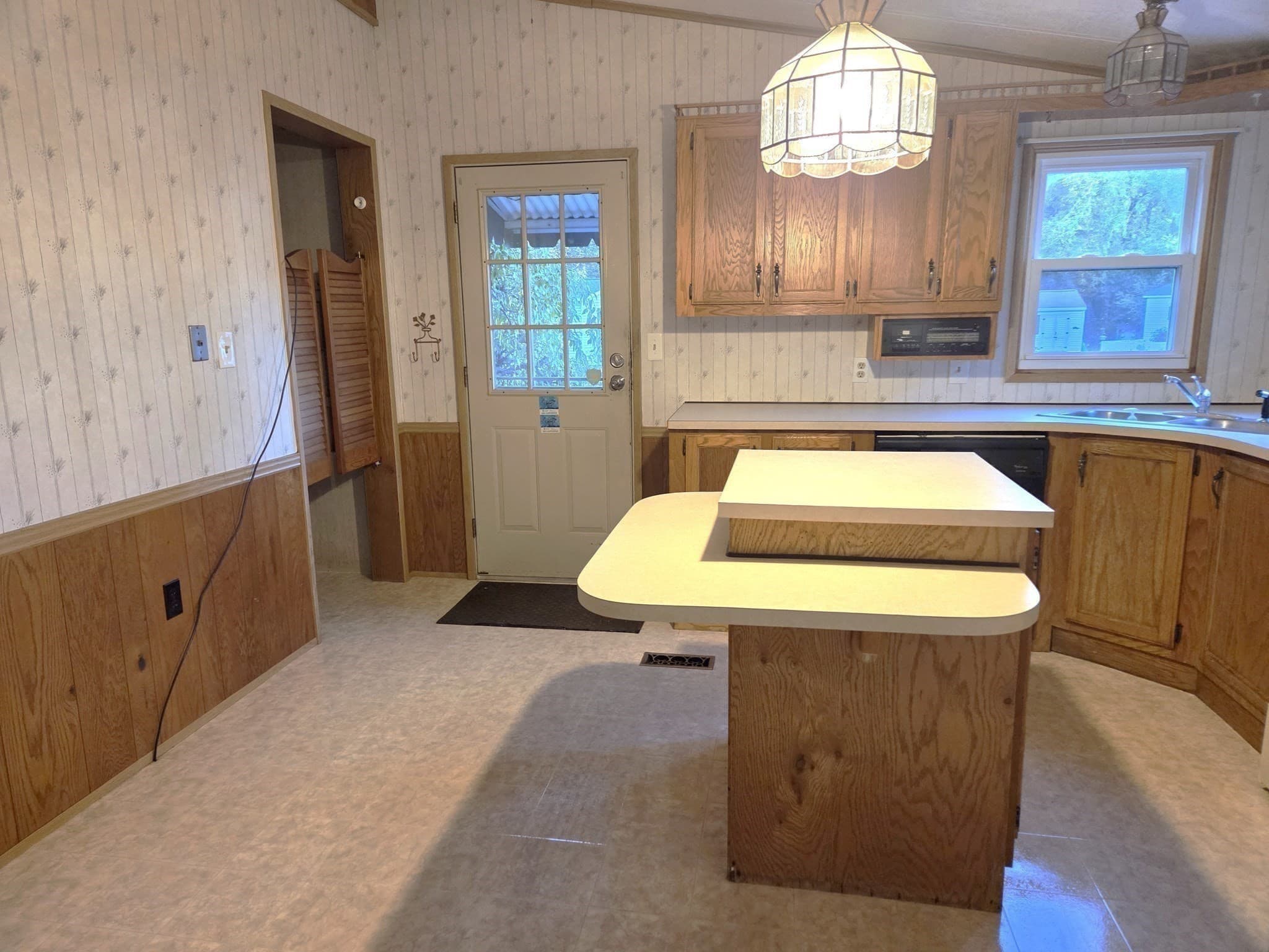 Mobile Home at 116 Victoria Lane, Marlborough MA 01752, photo 8 of 23