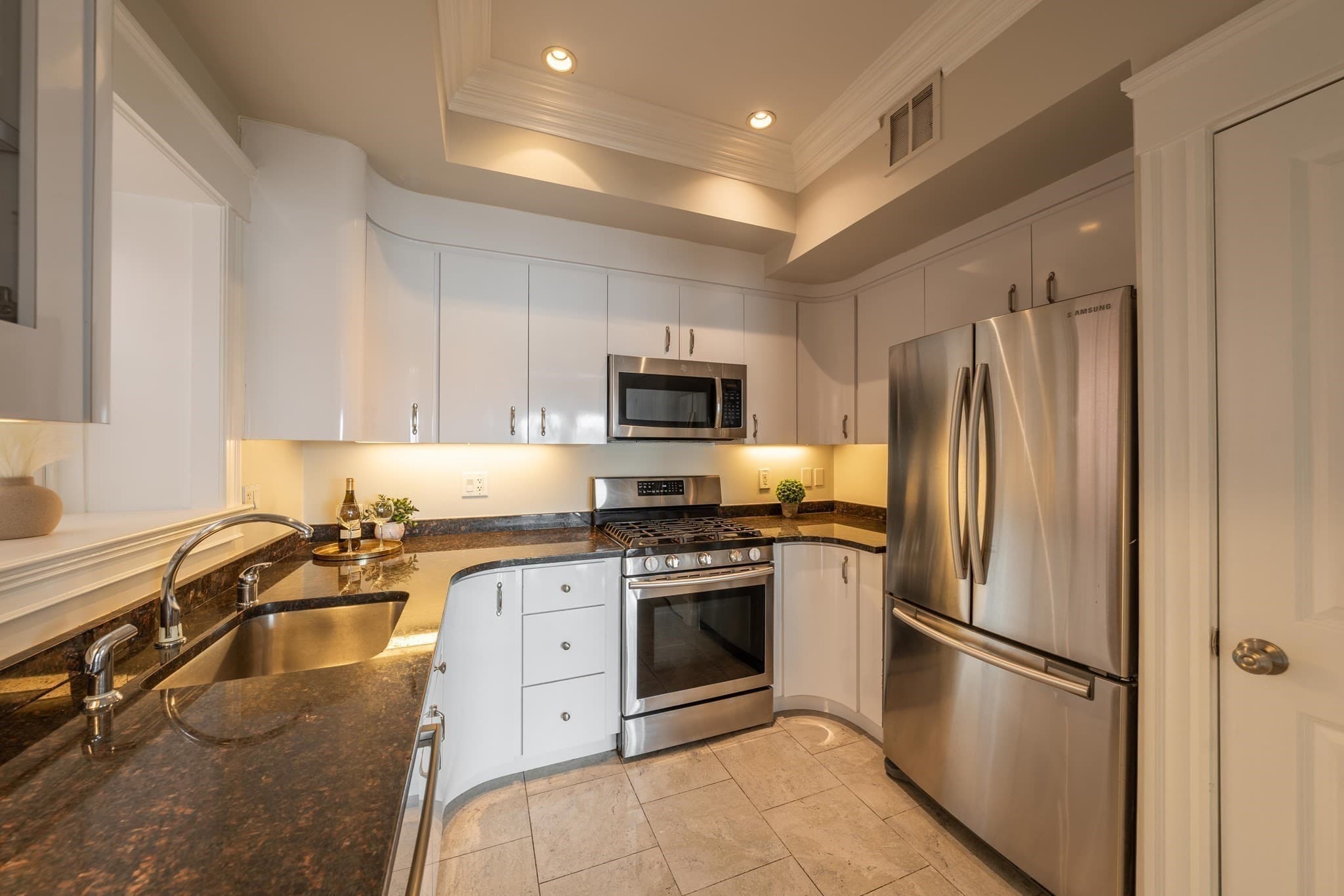 Condominium at 195 Webster St # 4, Boston MA 02128, photo 13 of 41