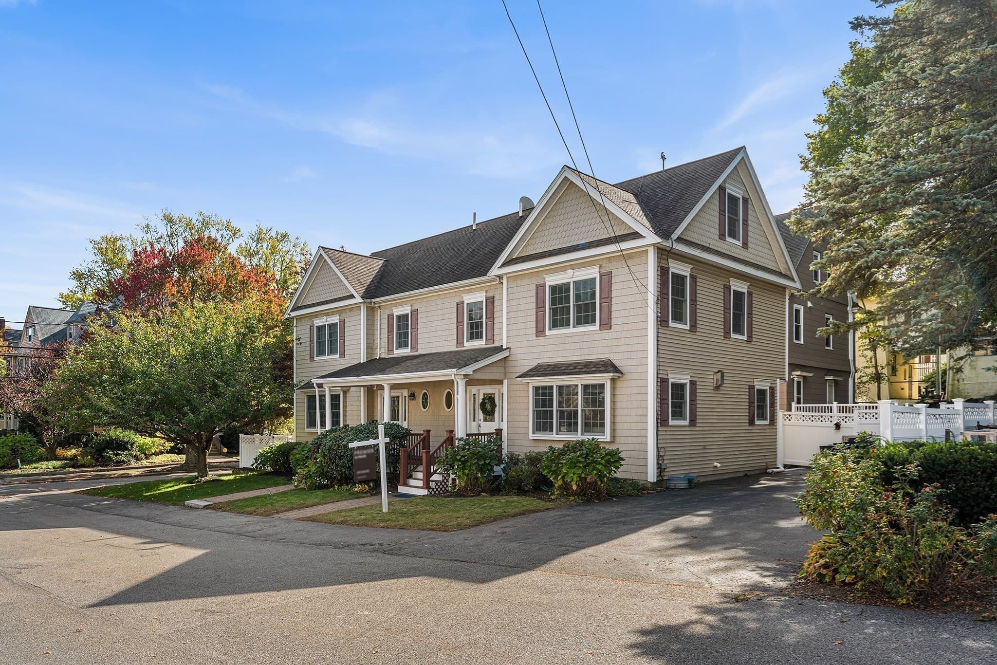 Condominium at 75 Bartlett Ave # 75, Arlington MA 02476, photo 3 of 32