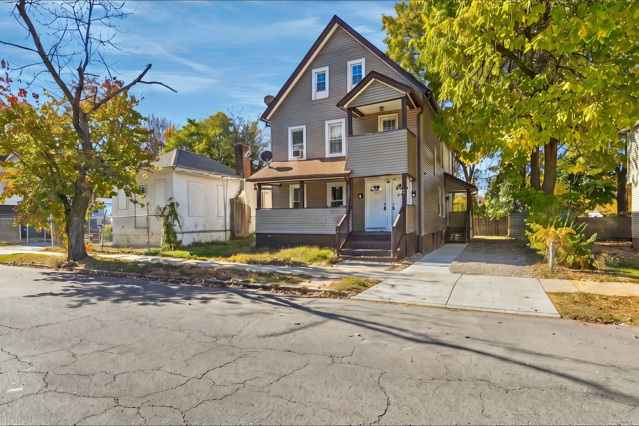 Multi Family at 32-34 Dawes St, Springfield MA 01109, photo 3 of 31