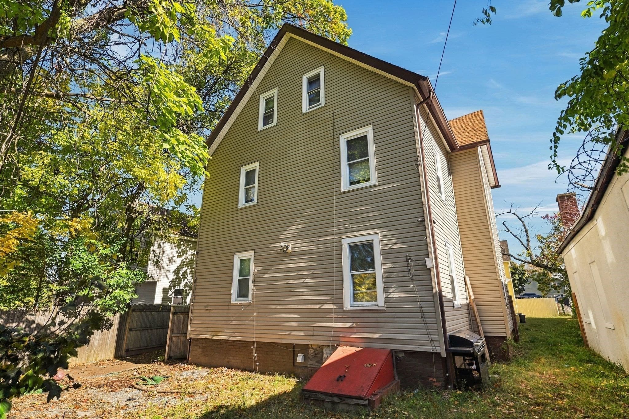 Multi Family at 32-34 Dawes St, Springfield MA 01109, photo 30 of 31