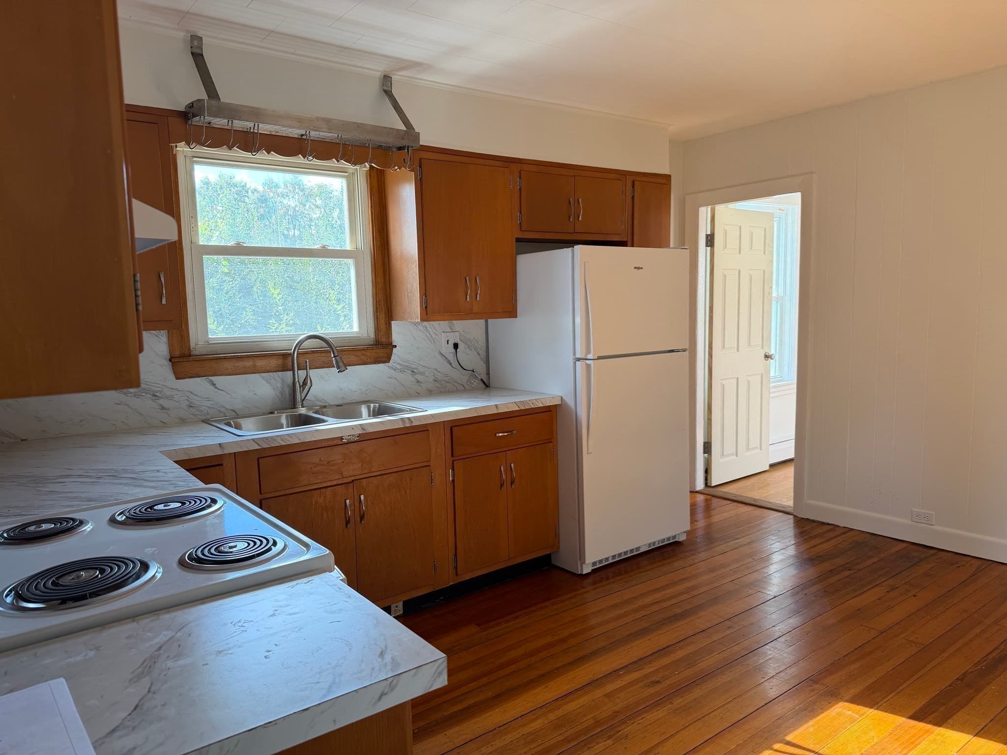 Multi Family at 340 Park St, Gardner MA 01440, photo 5 of 34