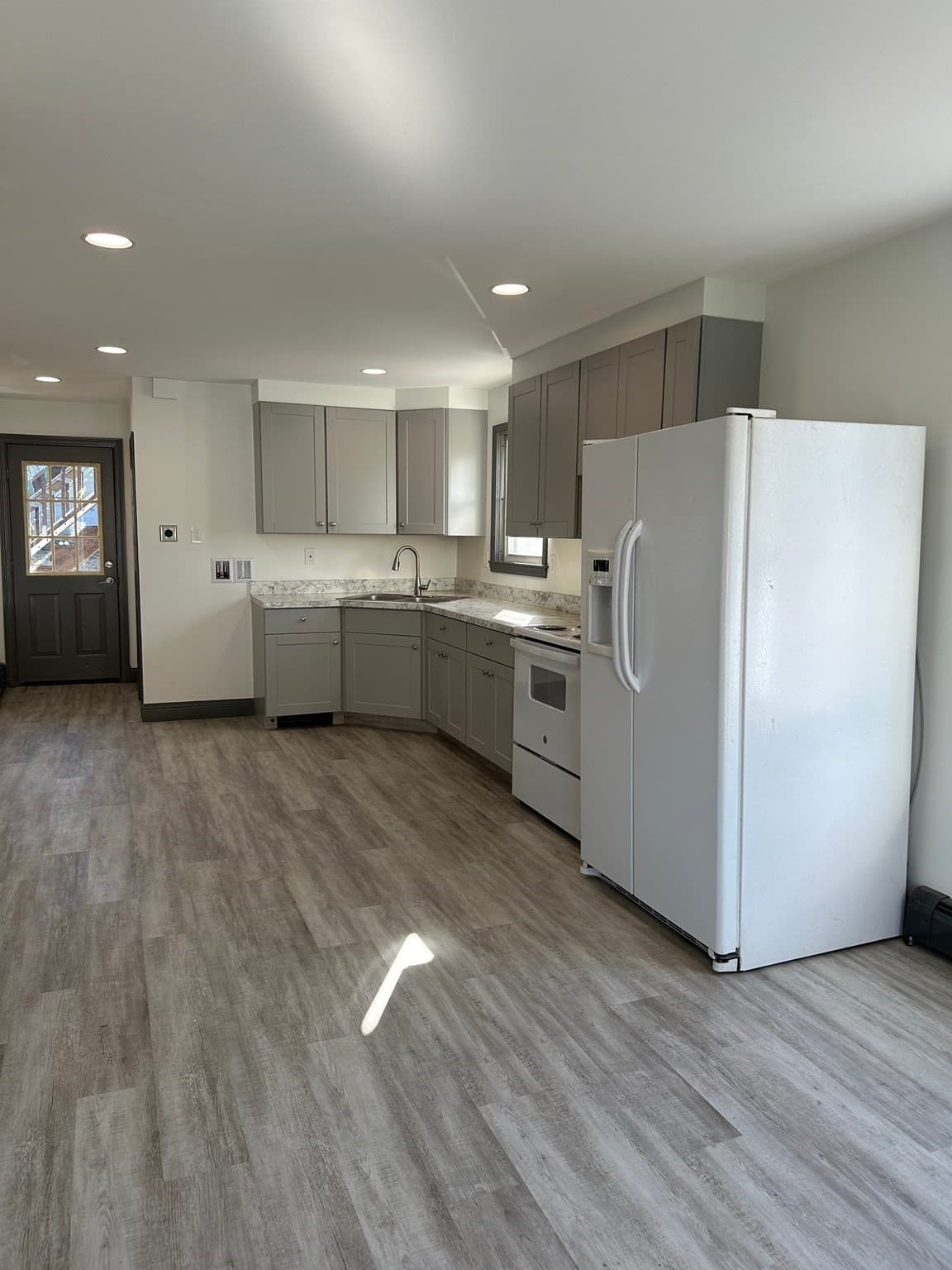 Multi Family at 340 Park St, Gardner MA 01440, photo 29 of 34