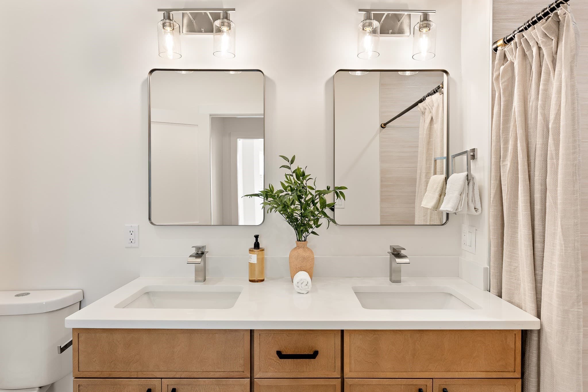 Condominium at 28A Swan Avenue # 1, Boston MA 02128, photo 17 of 25