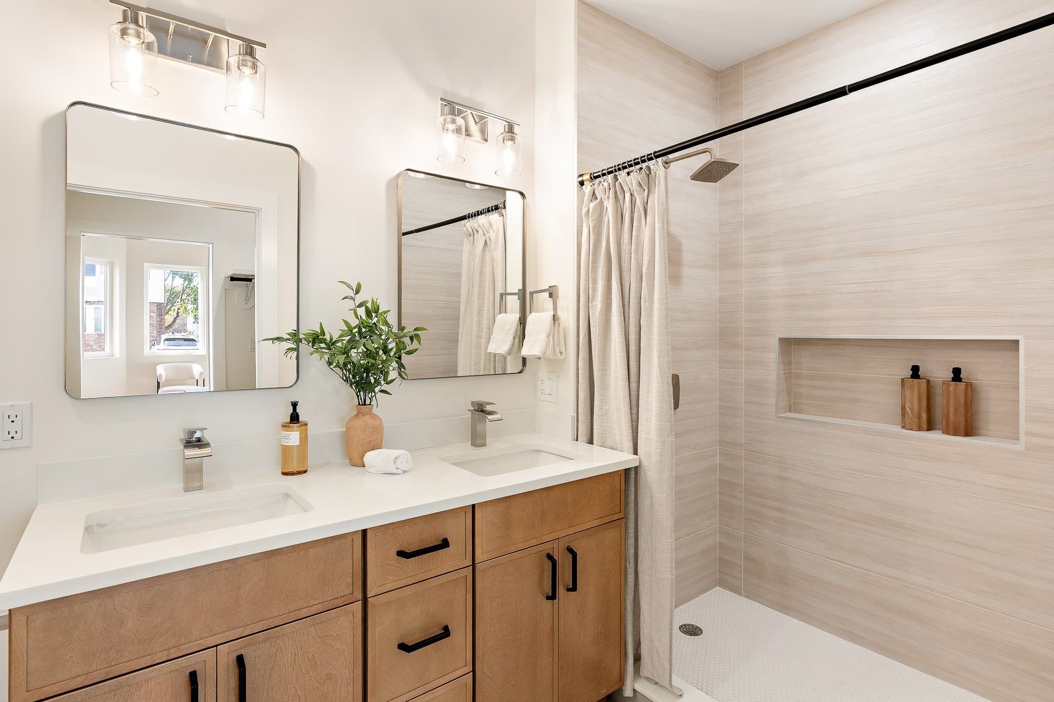 Condominium at 28A Swan Avenue # 1, Boston MA 02128, photo 16 of 25