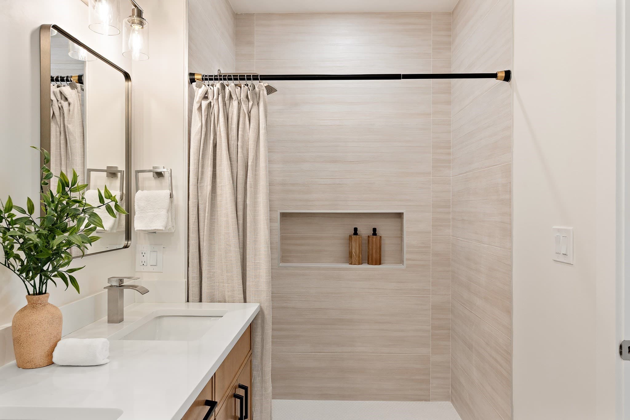 Condominium at 28A Swan Avenue # 1, Boston MA 02128, photo 18 of 25