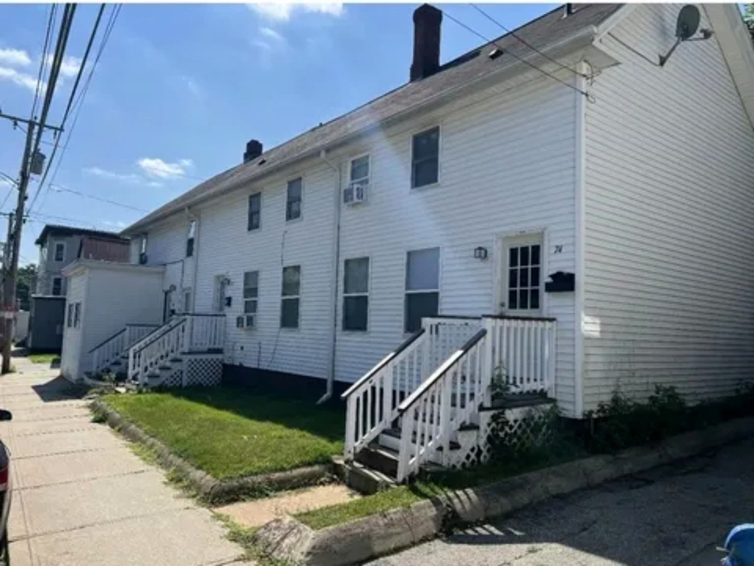 74 North St, Southbridge MA 01550