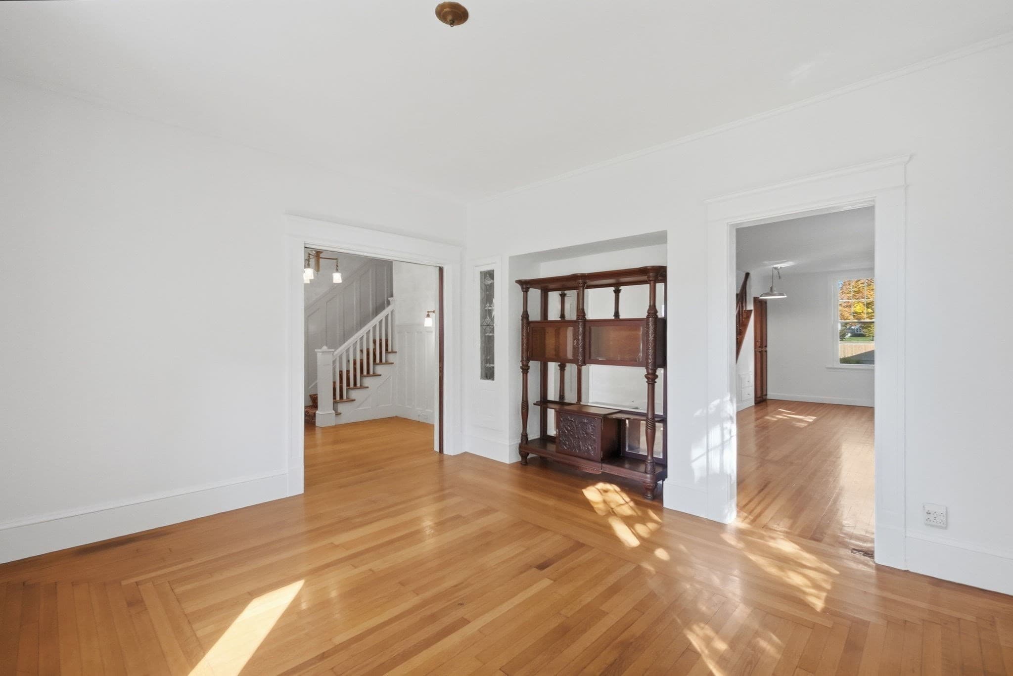 Single Family Residence at 1435 Longmeadow St, Longmeadow MA 01106, photo 9 of 42