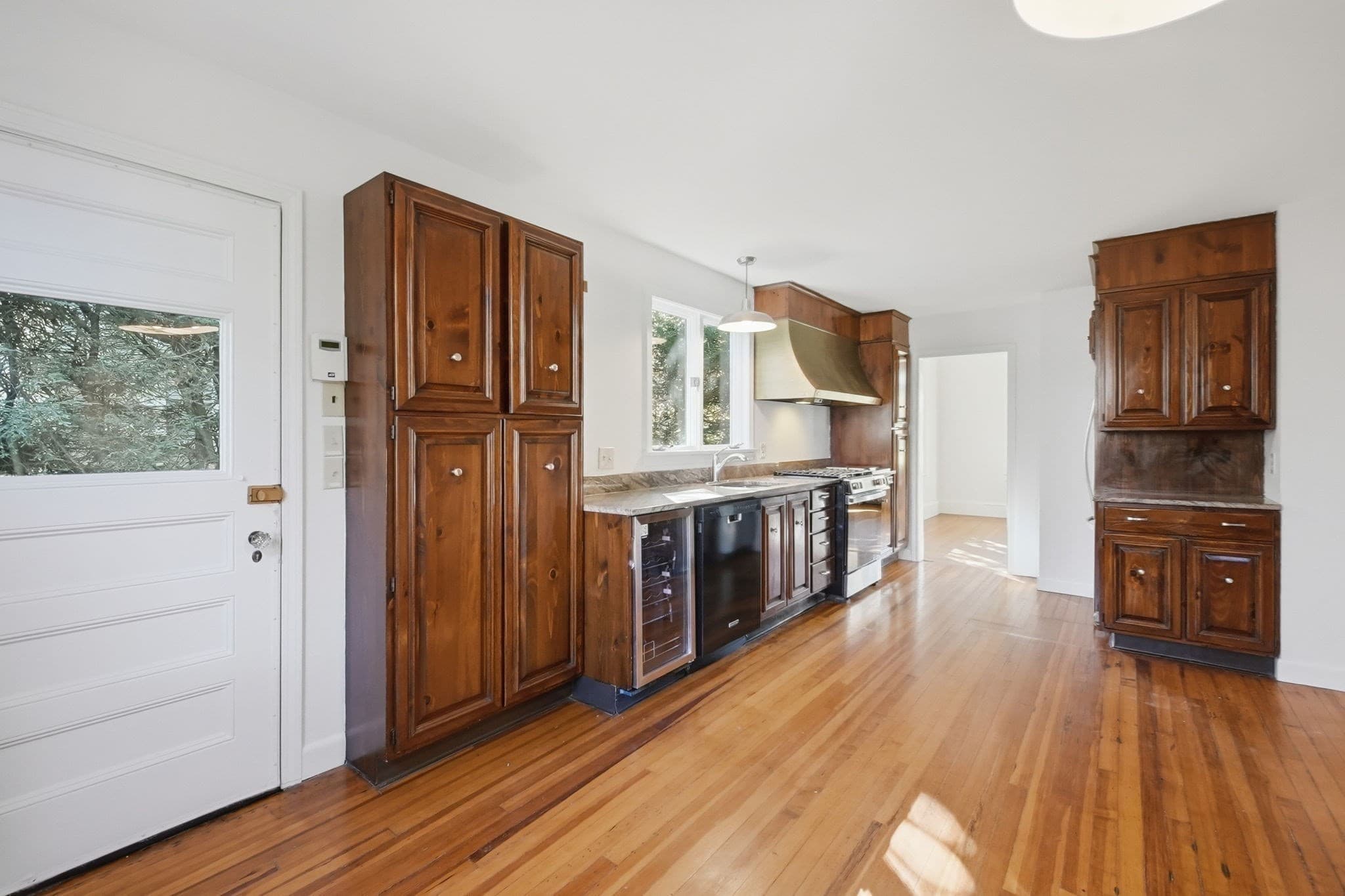 Single Family Residence at 1435 Longmeadow St, Longmeadow MA 01106, photo 14 of 42