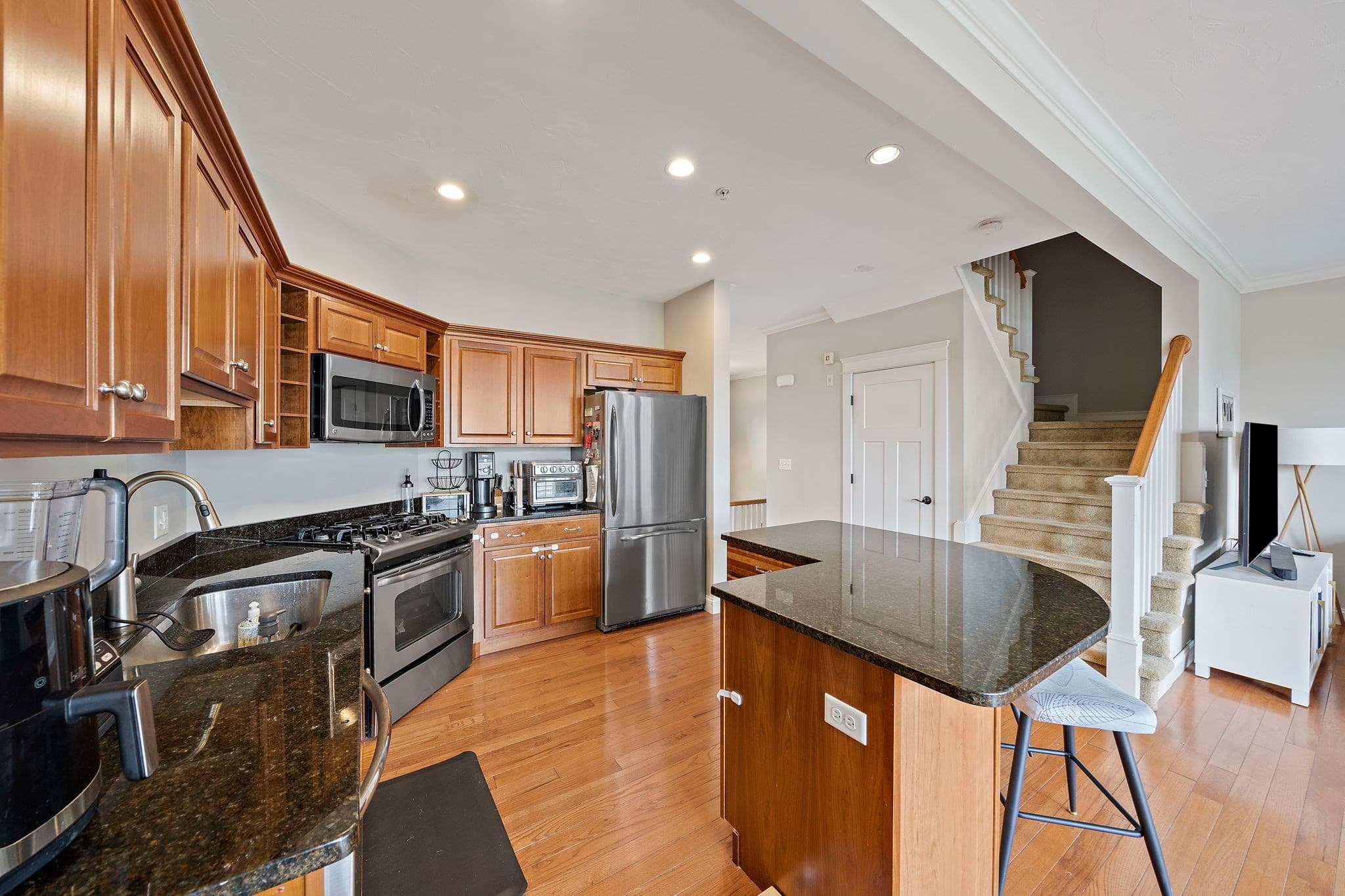 Single Family Residence at 70 Parkview St., Weymouth MA 02190, photo 9 of 39