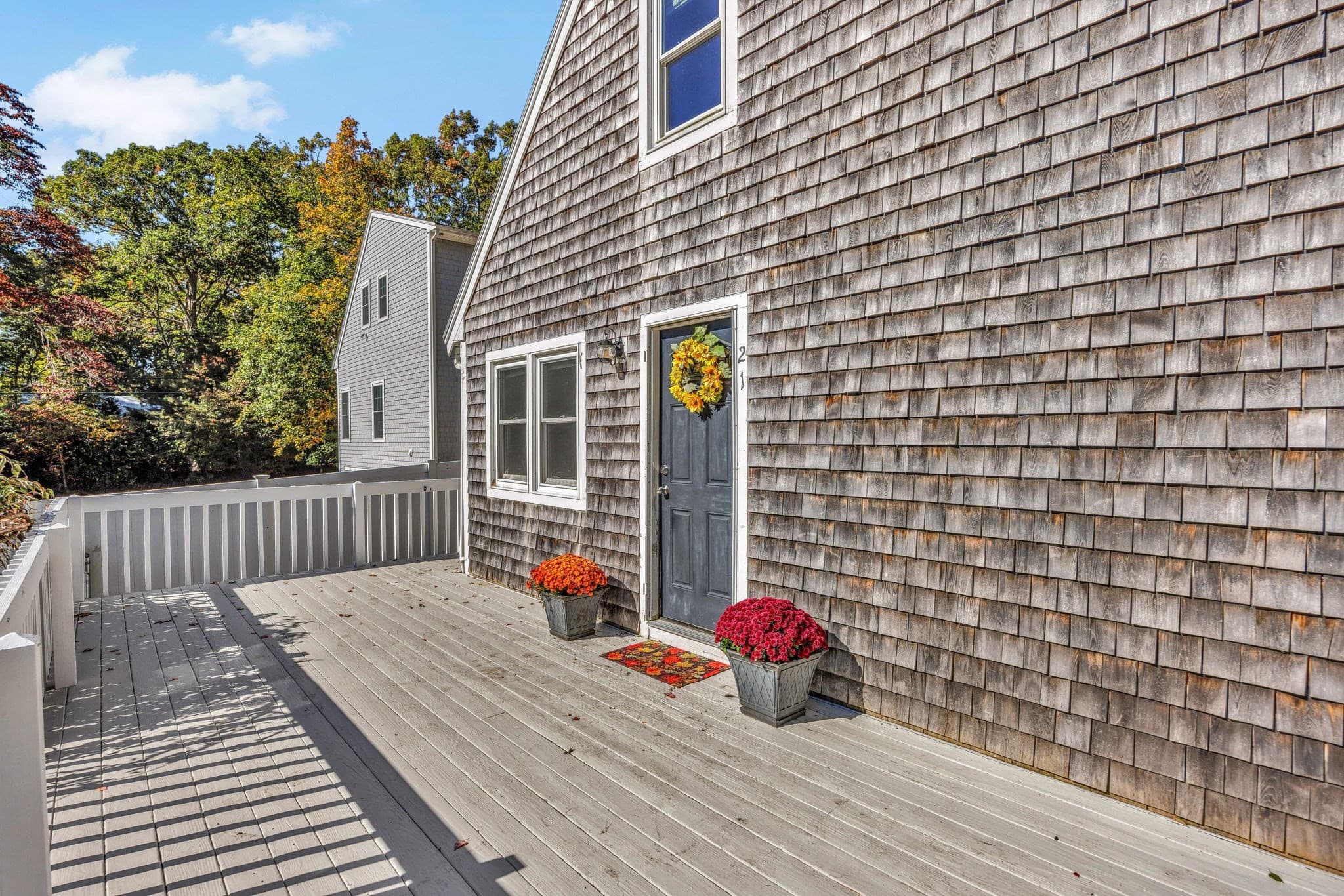 Single Family Residence at 21 Nohono Rd, Mashpee MA 02649, photo 2 of 31