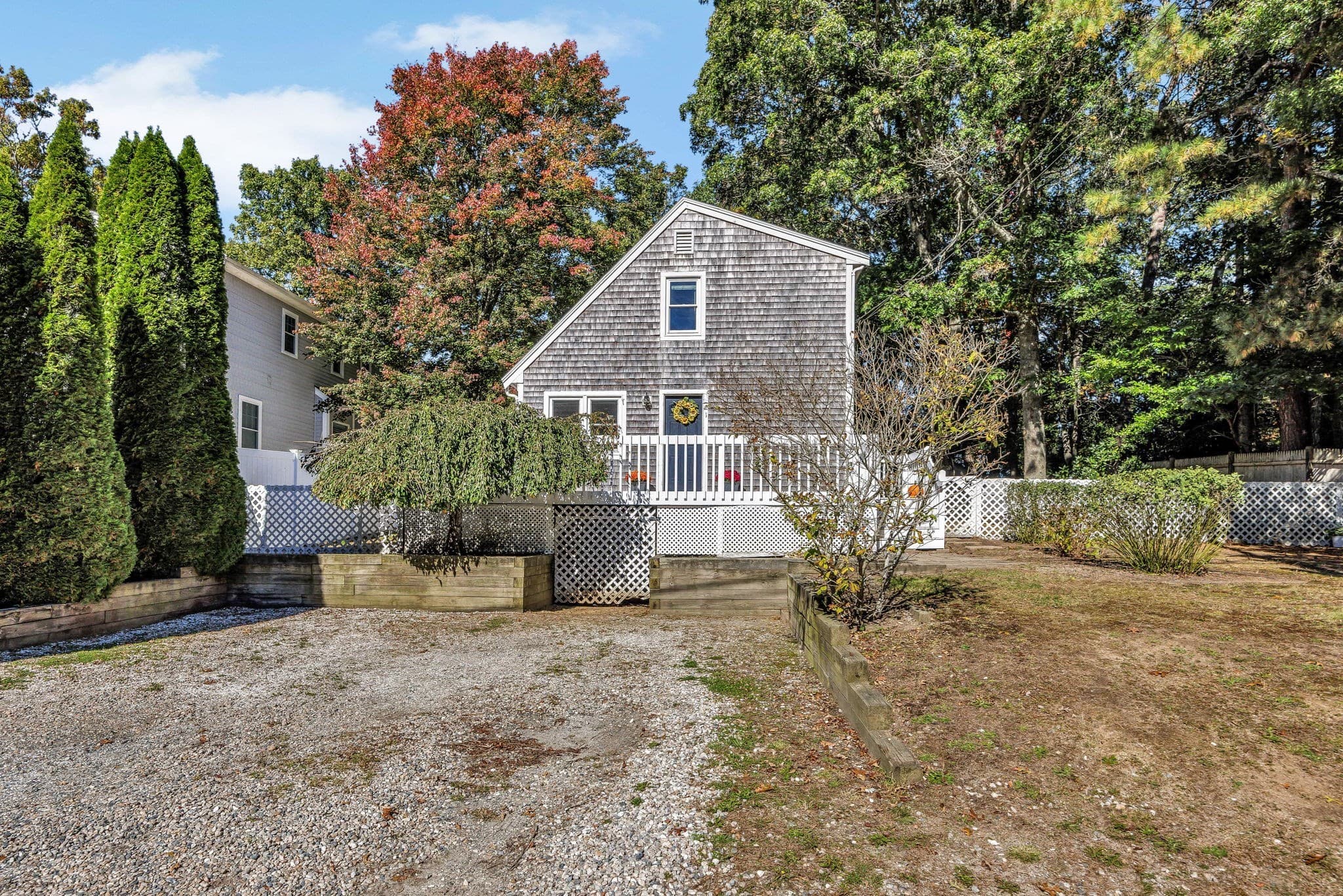 Single Family Residence at 21 Nohono Rd, Mashpee MA 02649, photo 4 of 31