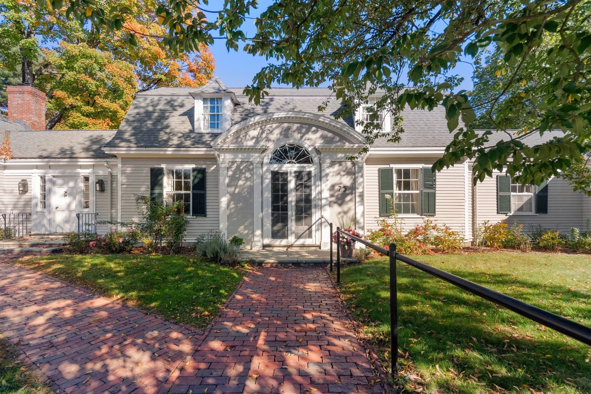 Single Family Residence at 75 Elm St, Medfield MA 02052, photo 2 of 42