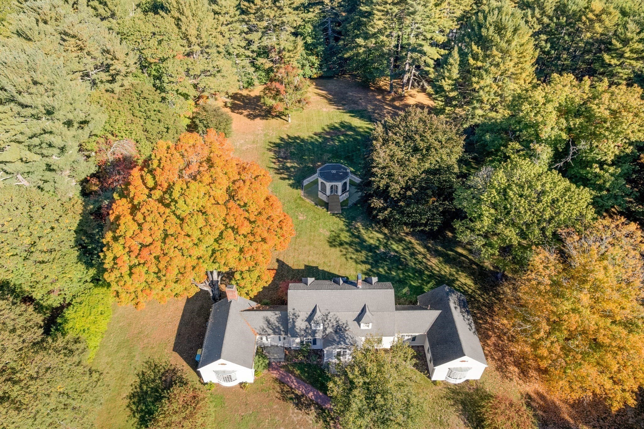 Single Family Residence at 75 Elm St, Medfield MA 02052, photo 7 of 42