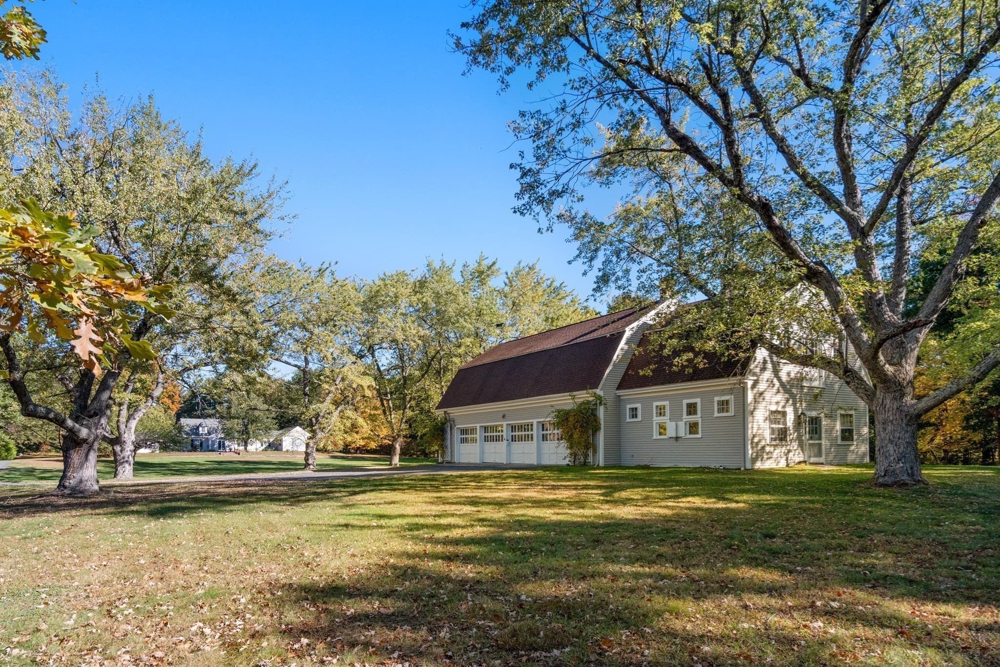Single Family Residence at 75 Elm St, Medfield MA 02052, photo 5 of 42
