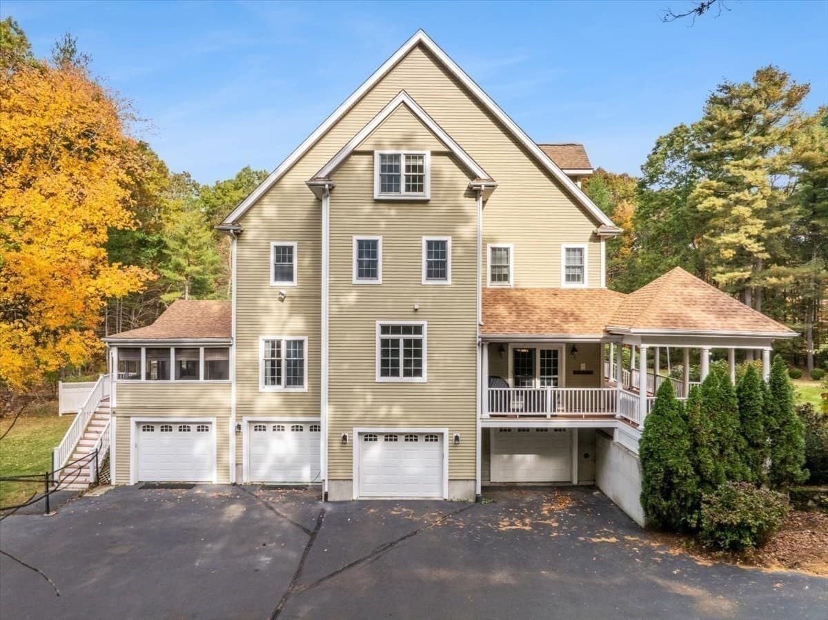 Single Family Residence at 135 Plain Street, Norton MA 02766, photo 7 of 41