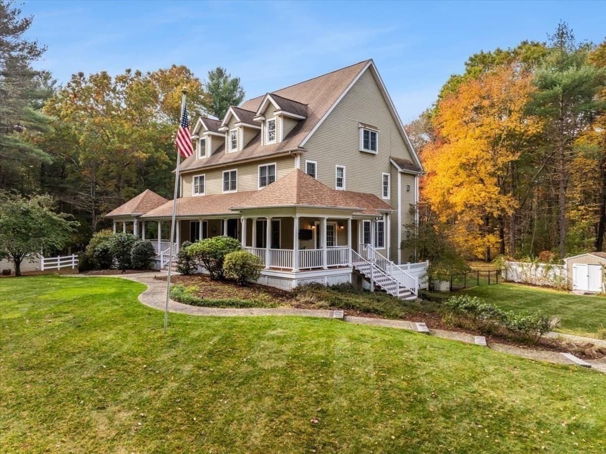 Single Family Residence at 135 Plain Street, Norton MA 02766, photo 5 of 41