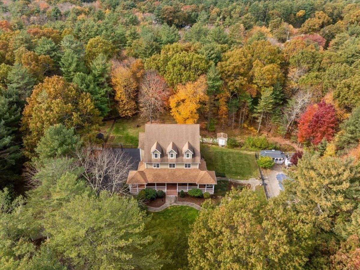 Single Family Residence at 135 Plain Street, Norton MA 02766, photo 4 of 41