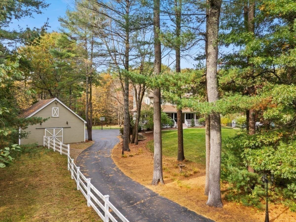 Single Family Residence at 135 Plain Street, Norton MA 02766, photo 8 of 41