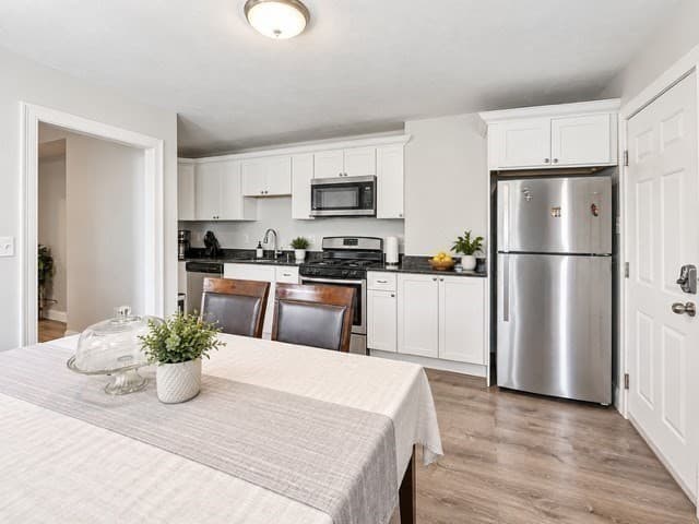 3 Family at 148 Walnut St, Chelsea MA 02150, photo 4 of 14
