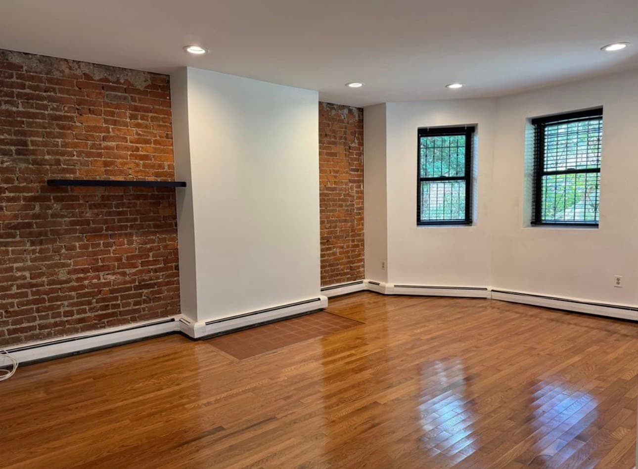 Apartment at 390 Riverway # 2, Boston MA 02115, photo 27 of 28