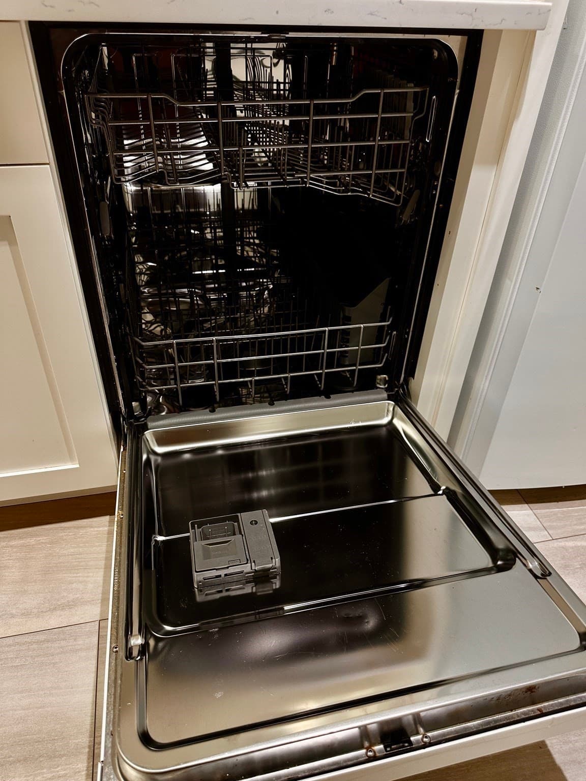 Apartment at 390 Riverway # 2, Boston MA 02115, photo 6 of 28