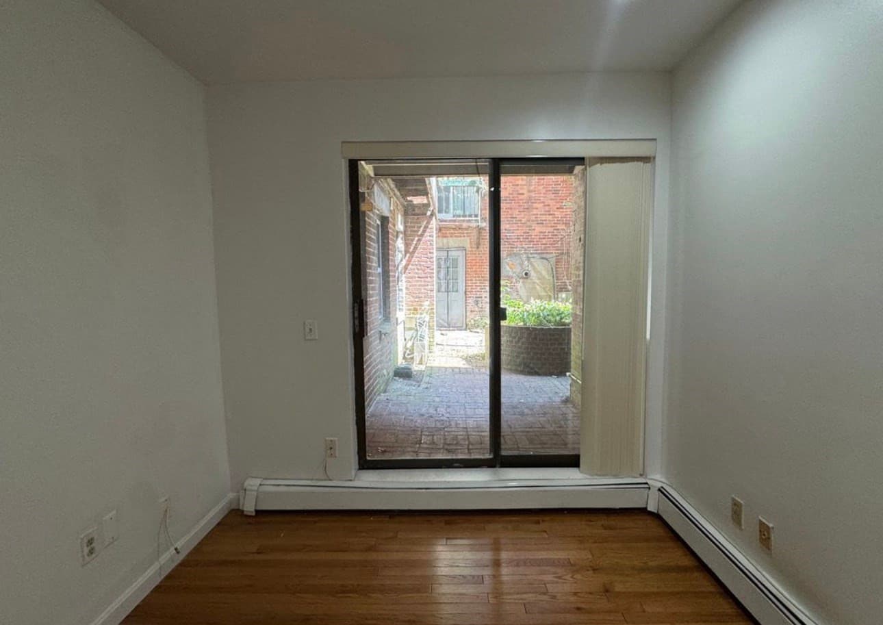 Apartment at 390 Riverway # 2, Boston MA 02115, photo 9 of 28