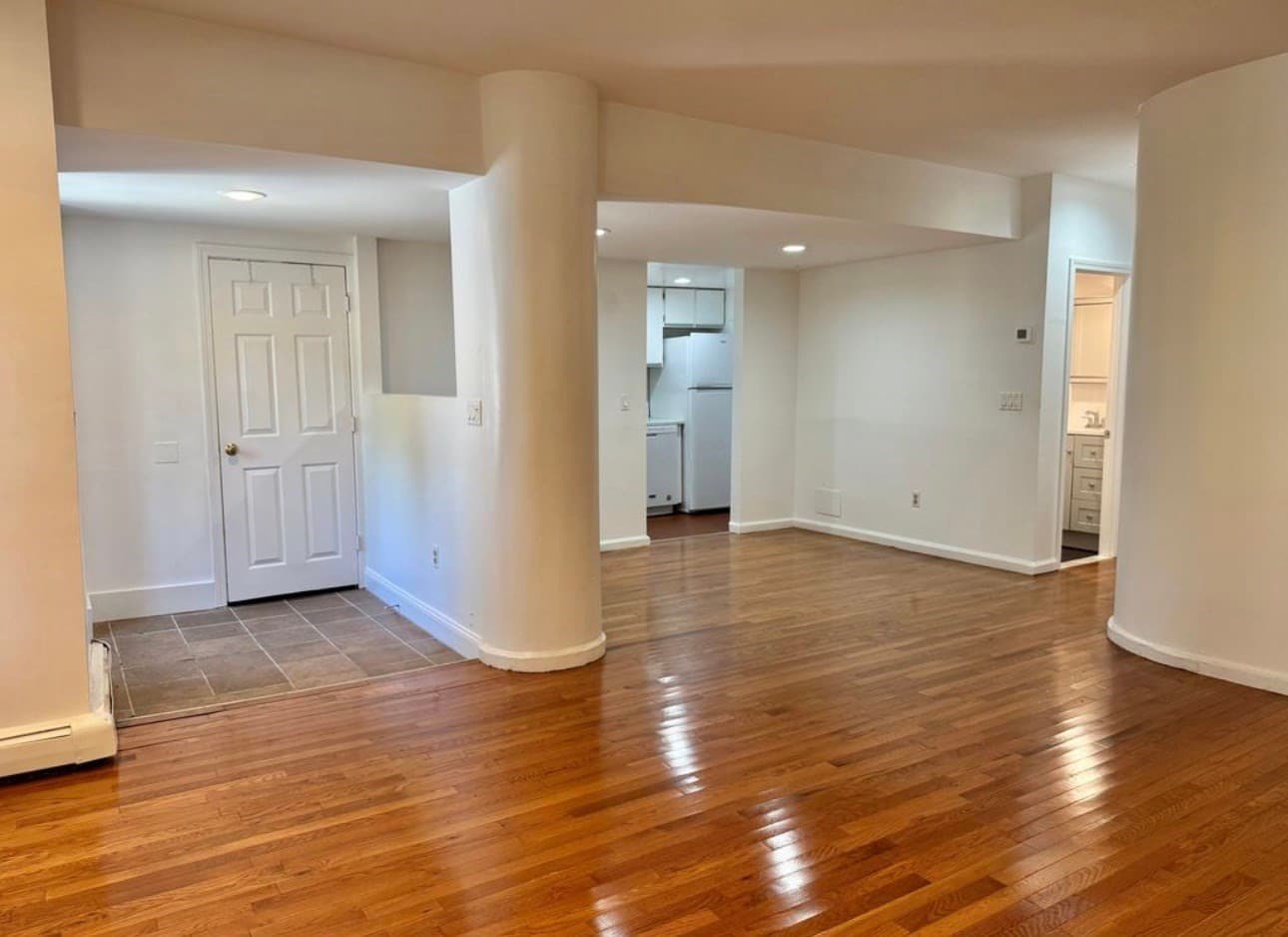 Apartment at 390 Riverway # 2, Boston MA 02115, photo 24 of 28