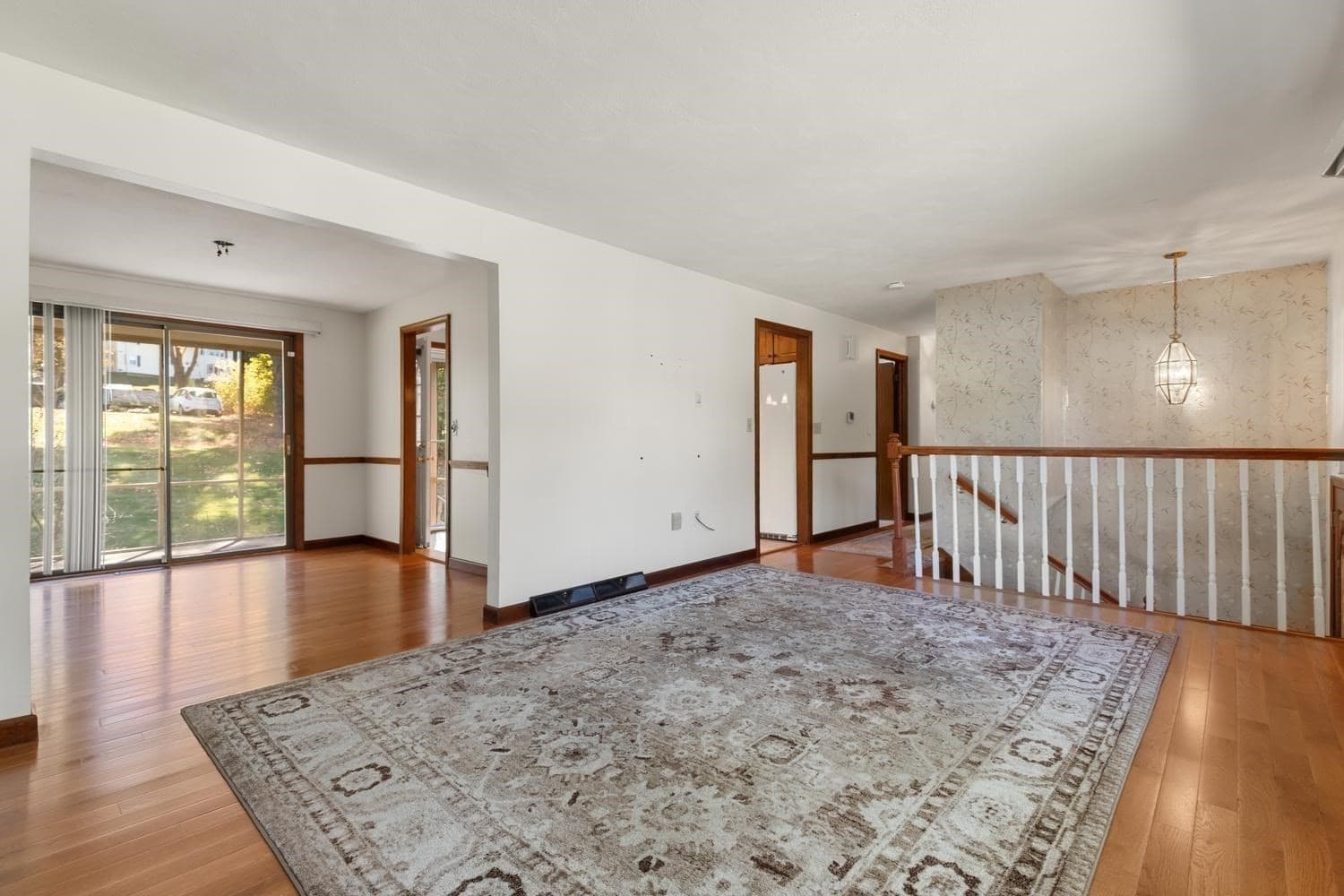 Single Family Residence at 111 Simpson Rd, Marlborough MA 01752, photo 6 of 35